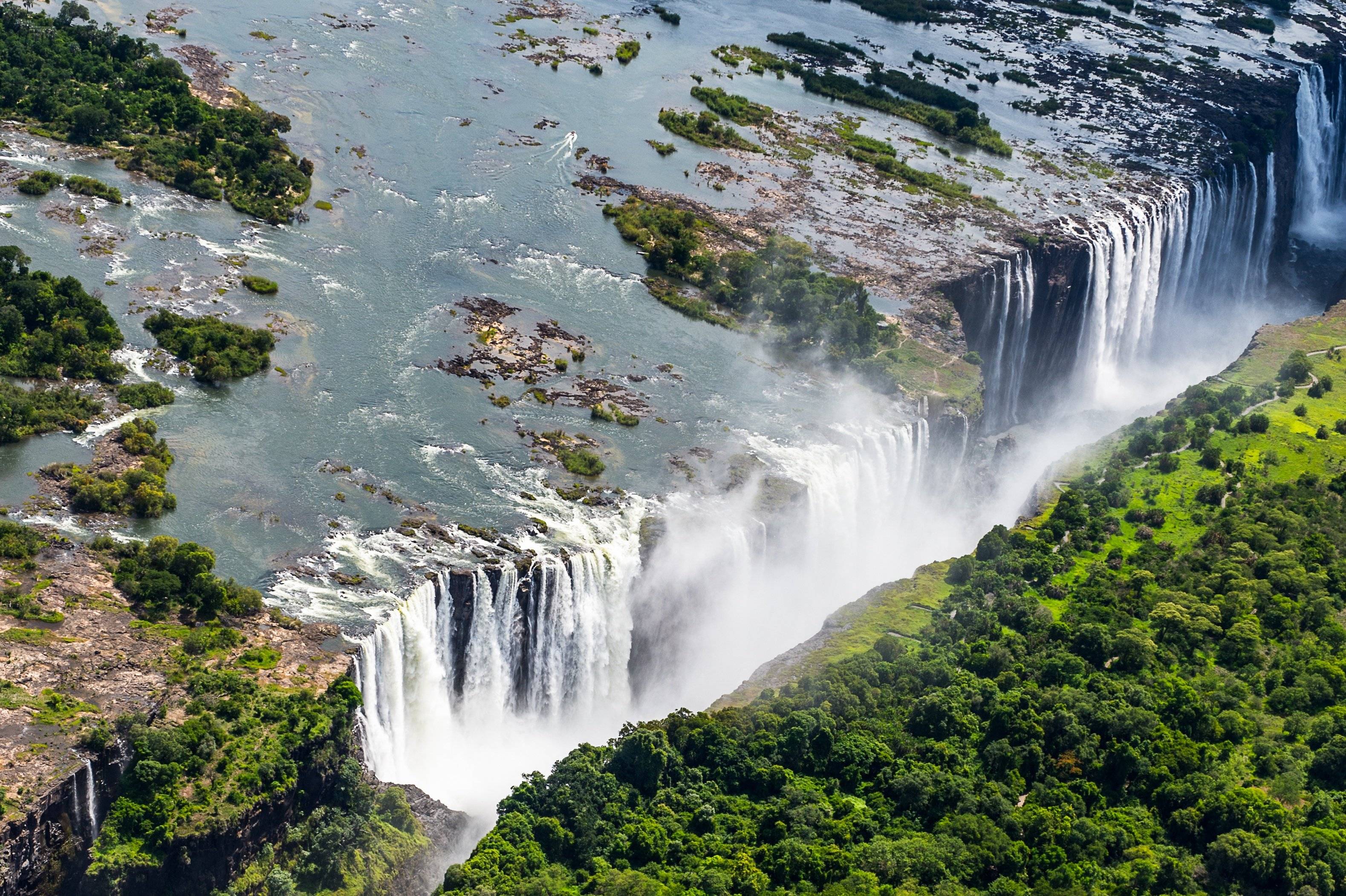 Entdecken Sie Victoria Falls