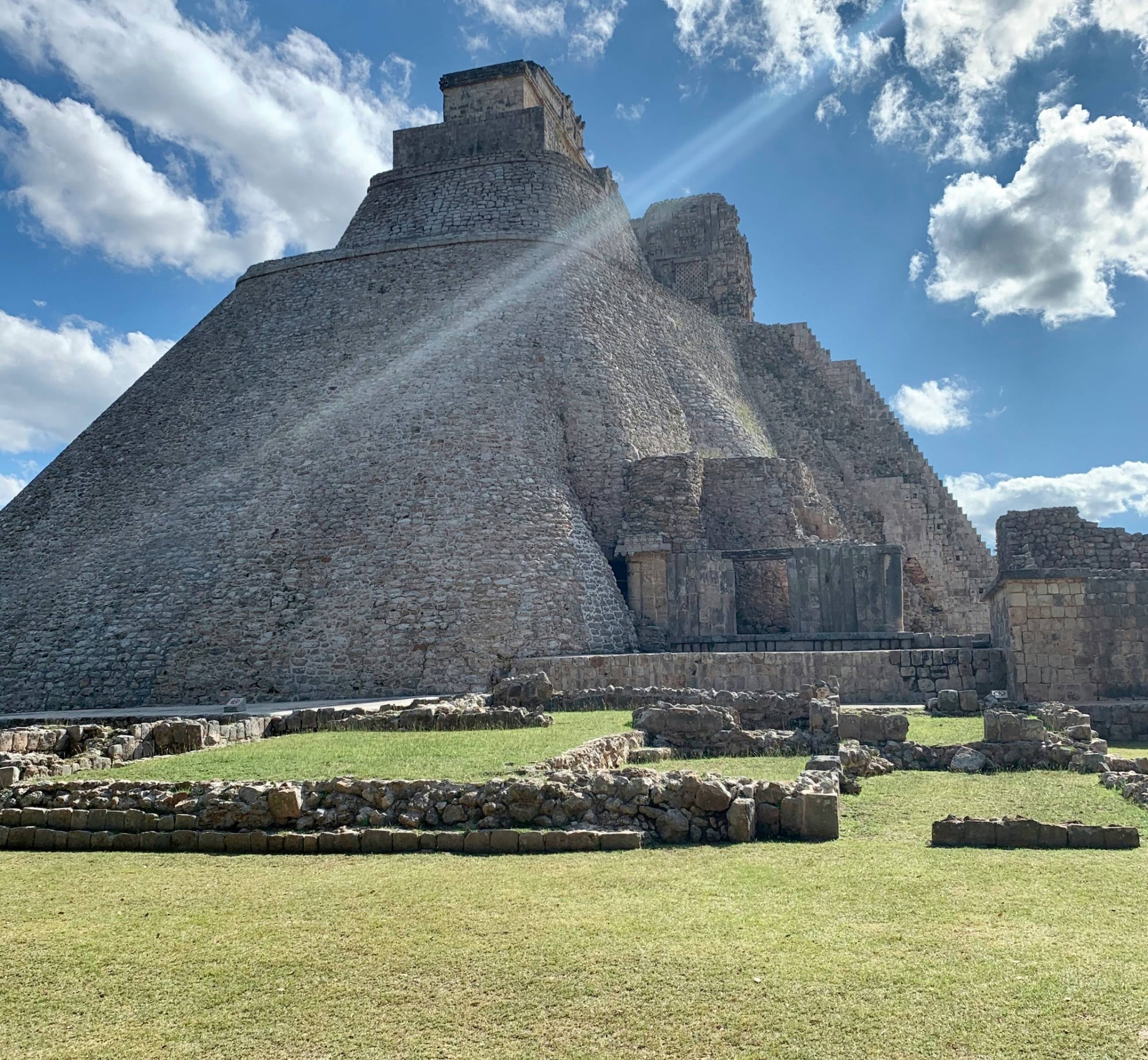 Immersione nella Cultura Maya: Uxmal