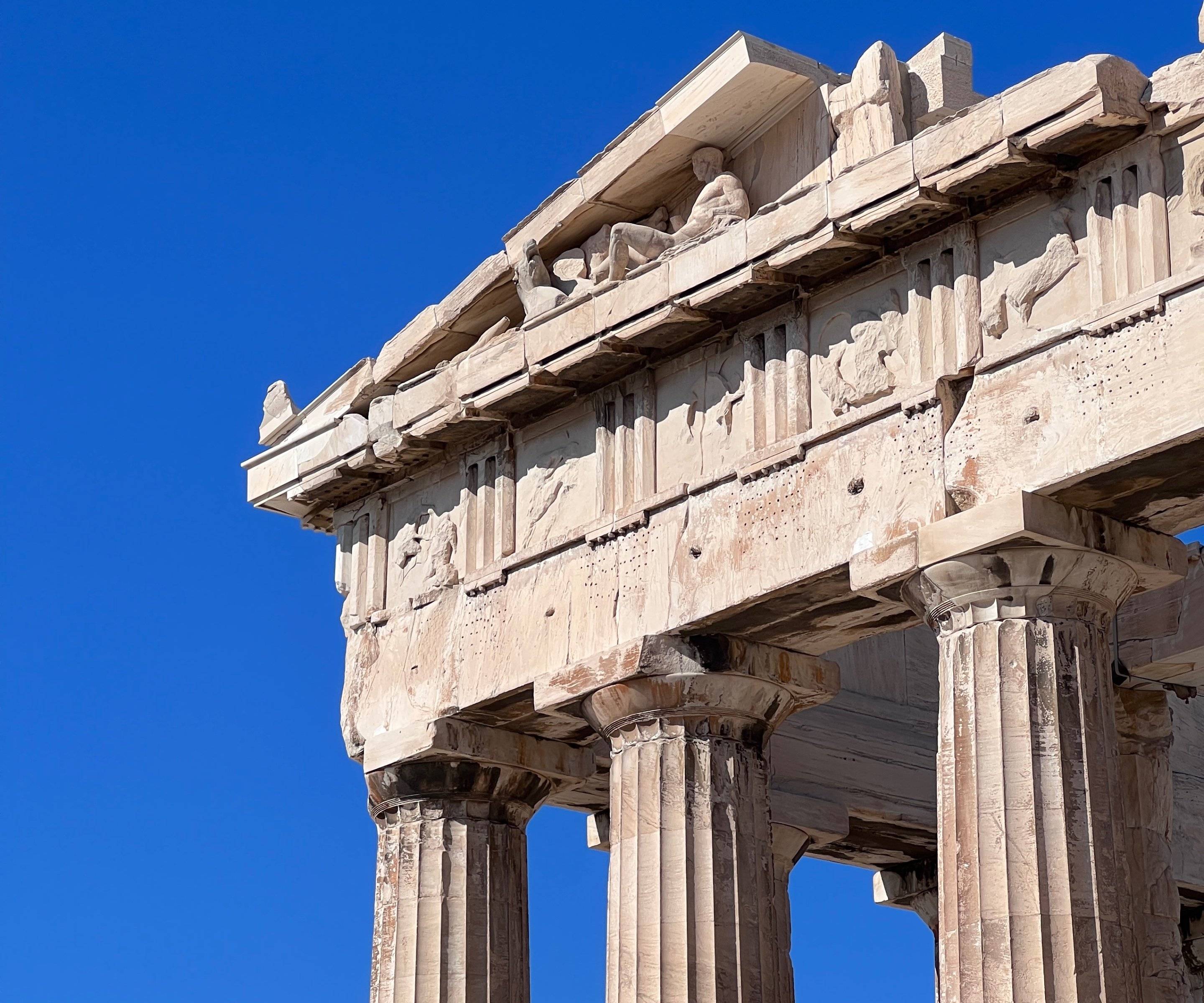 Explora la icónica Acrópolis en un tour privado por Atenas
