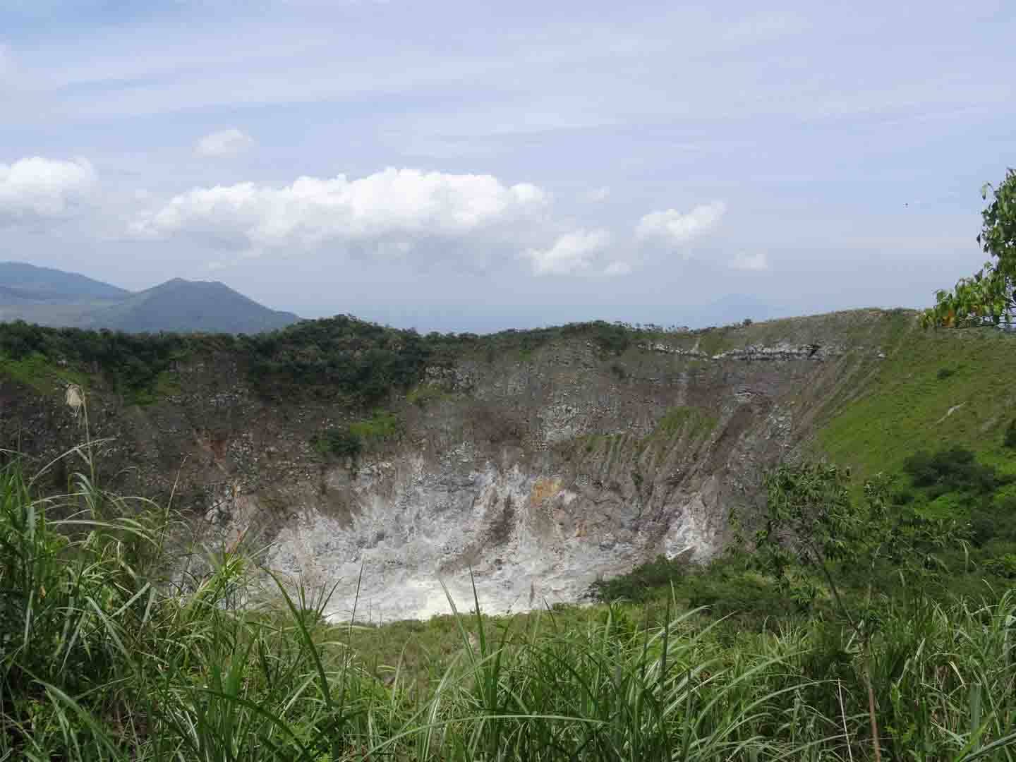 Visita di Tomohon, Monte Mahawu, Laghi Linow e Tondano