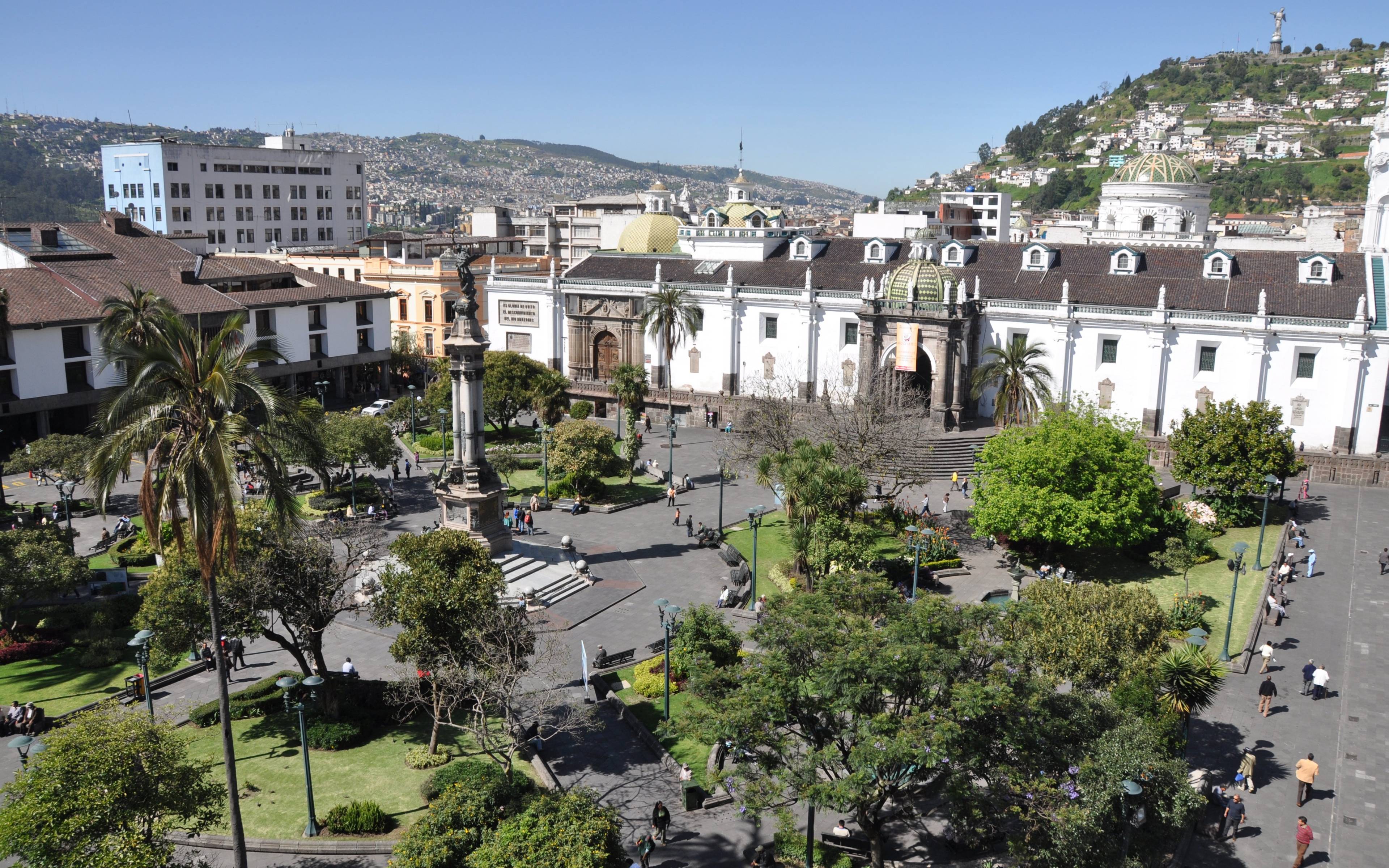 Kolonialstadt Quito und Äquadordenkmal oder Seilbahn auf 4.100 m
