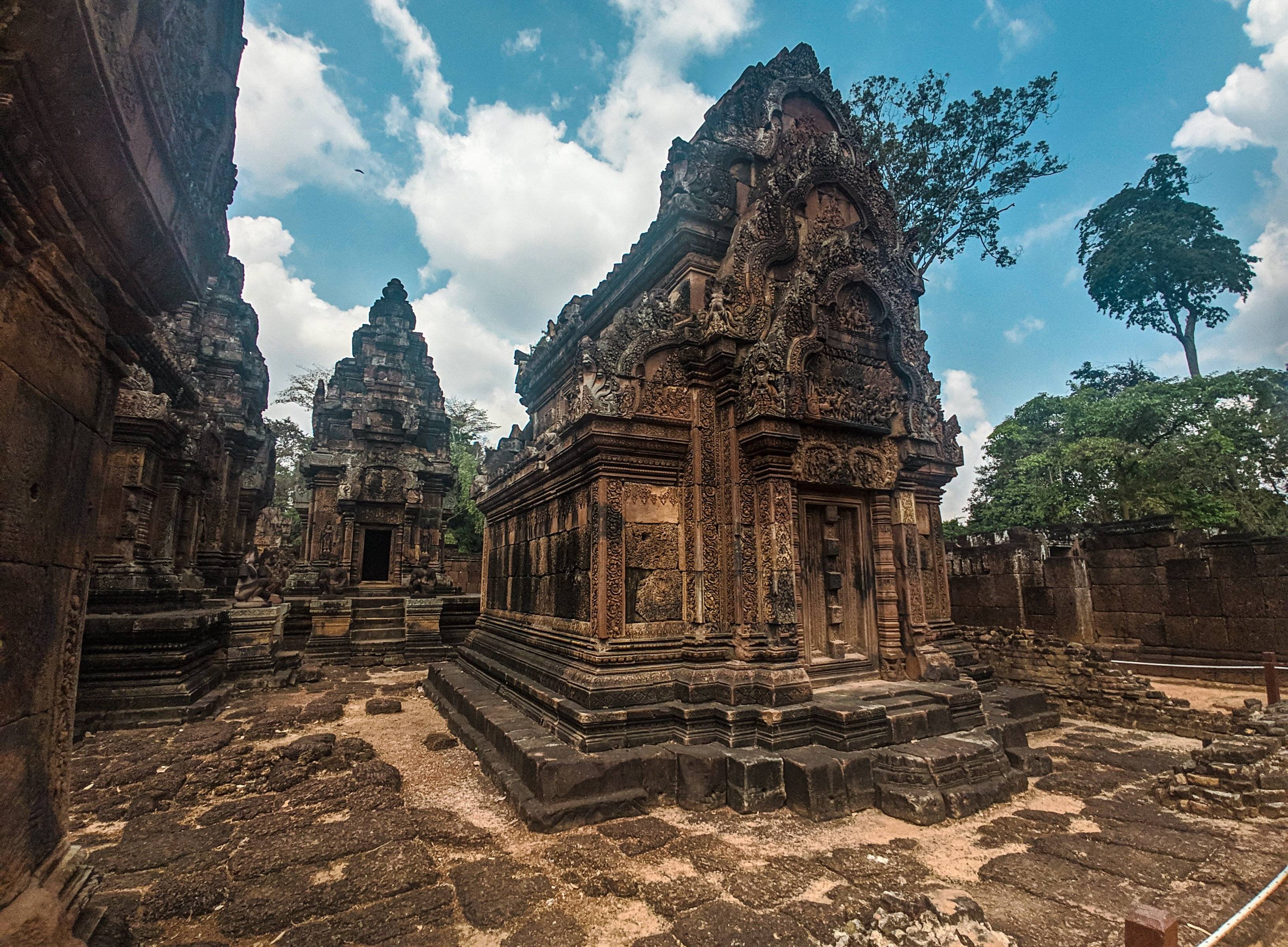 Merveilleux Banteay Srey et mythique Angkor Wat