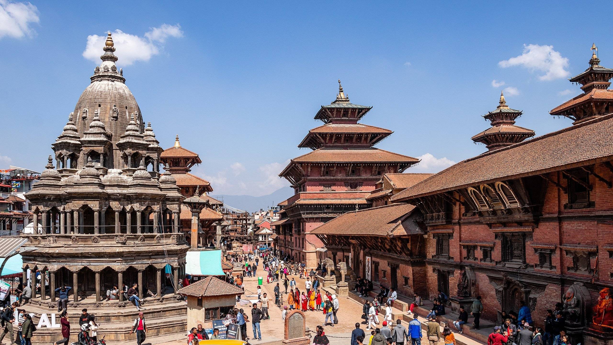 Vuelo a Katmandú y visitas de Bhaktapur y Patan