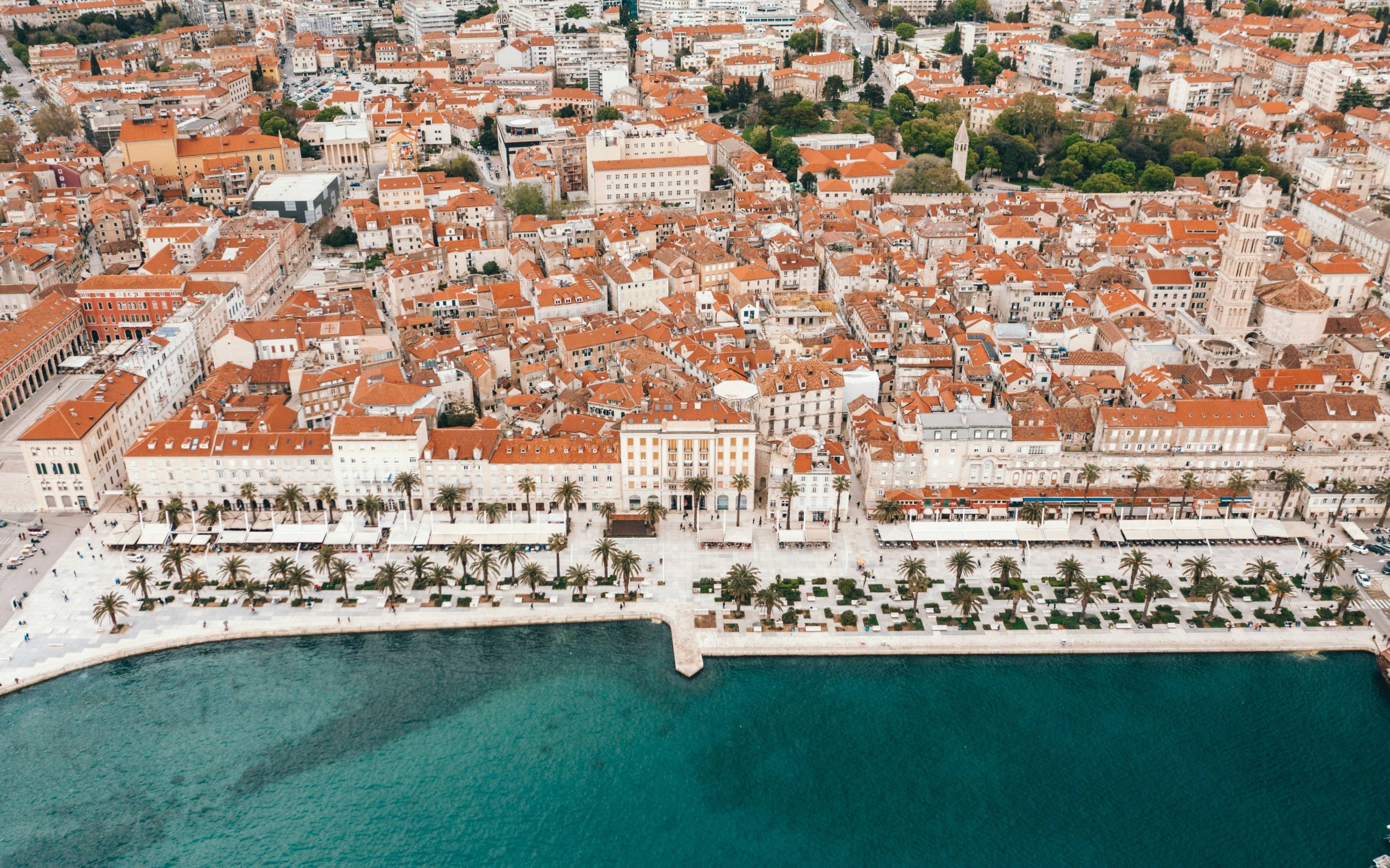Split, Ciudad Costera de Encanto Histórico