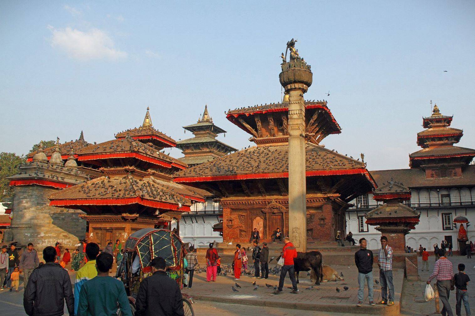Vuelo a Katmandú y tiempo libre.