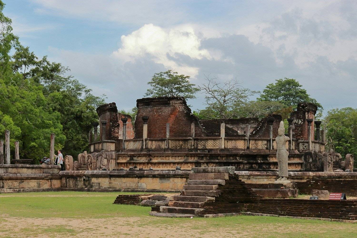 Découverte des splendeurs passées à Polonnaruwa