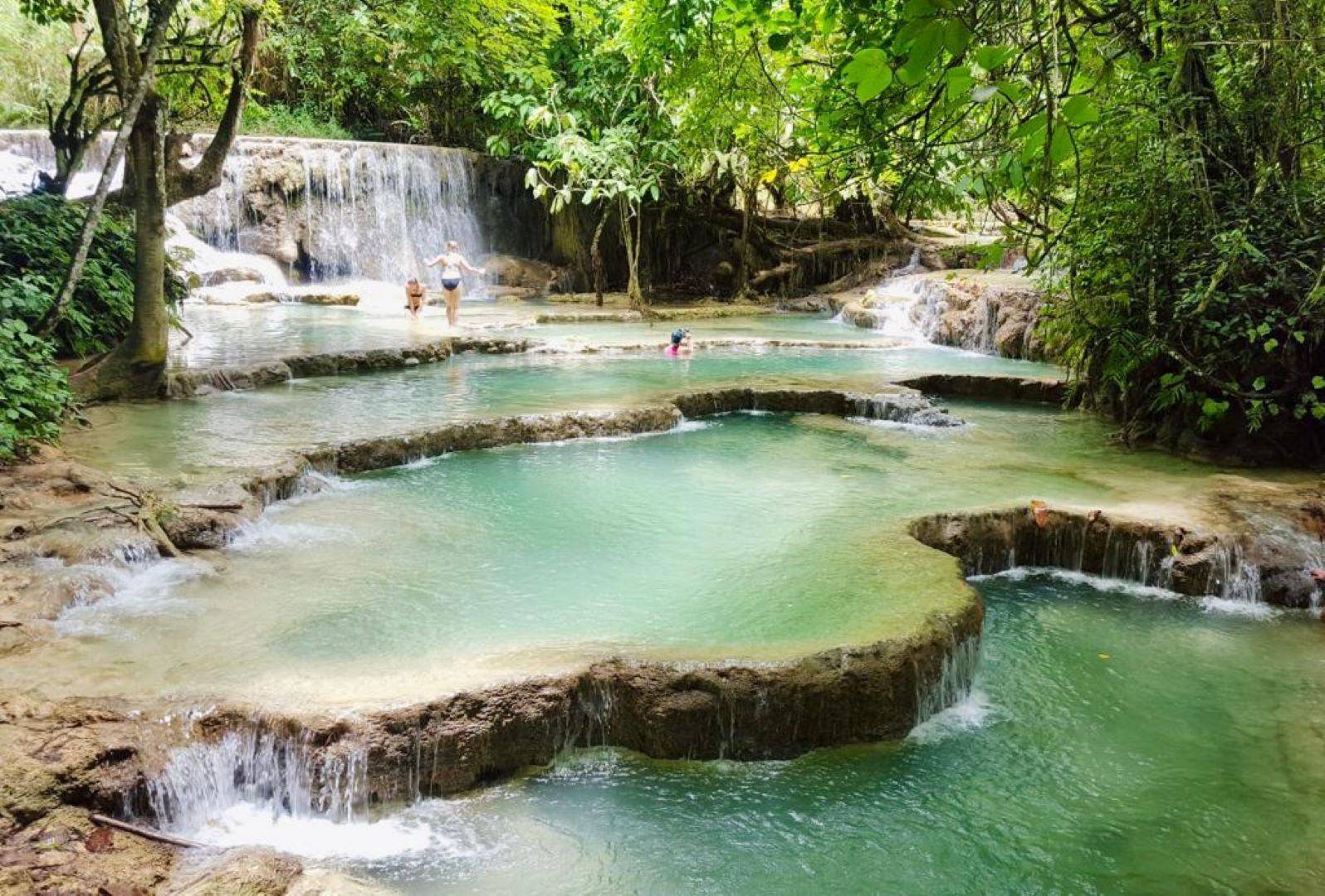 Entdeckung der Kuang-Si-Wasserfälle