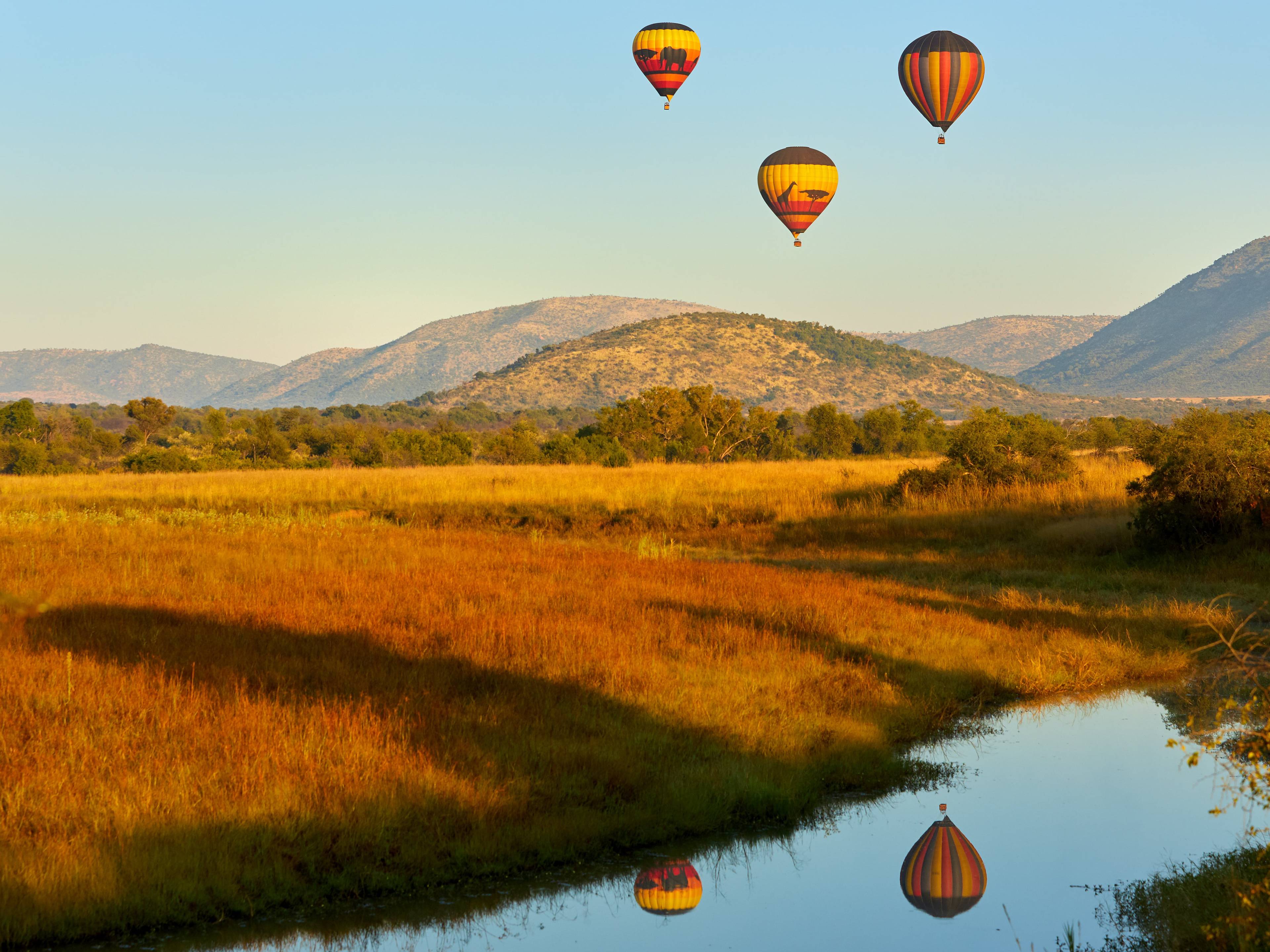 Safaris et montgolfière : Escapade romantique au pays des Big Five