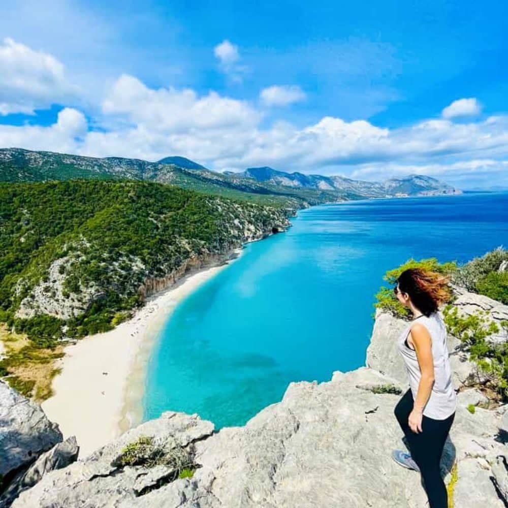 Évasion en Sardaigne : Trekking entre Mer, Montagne et Traditions