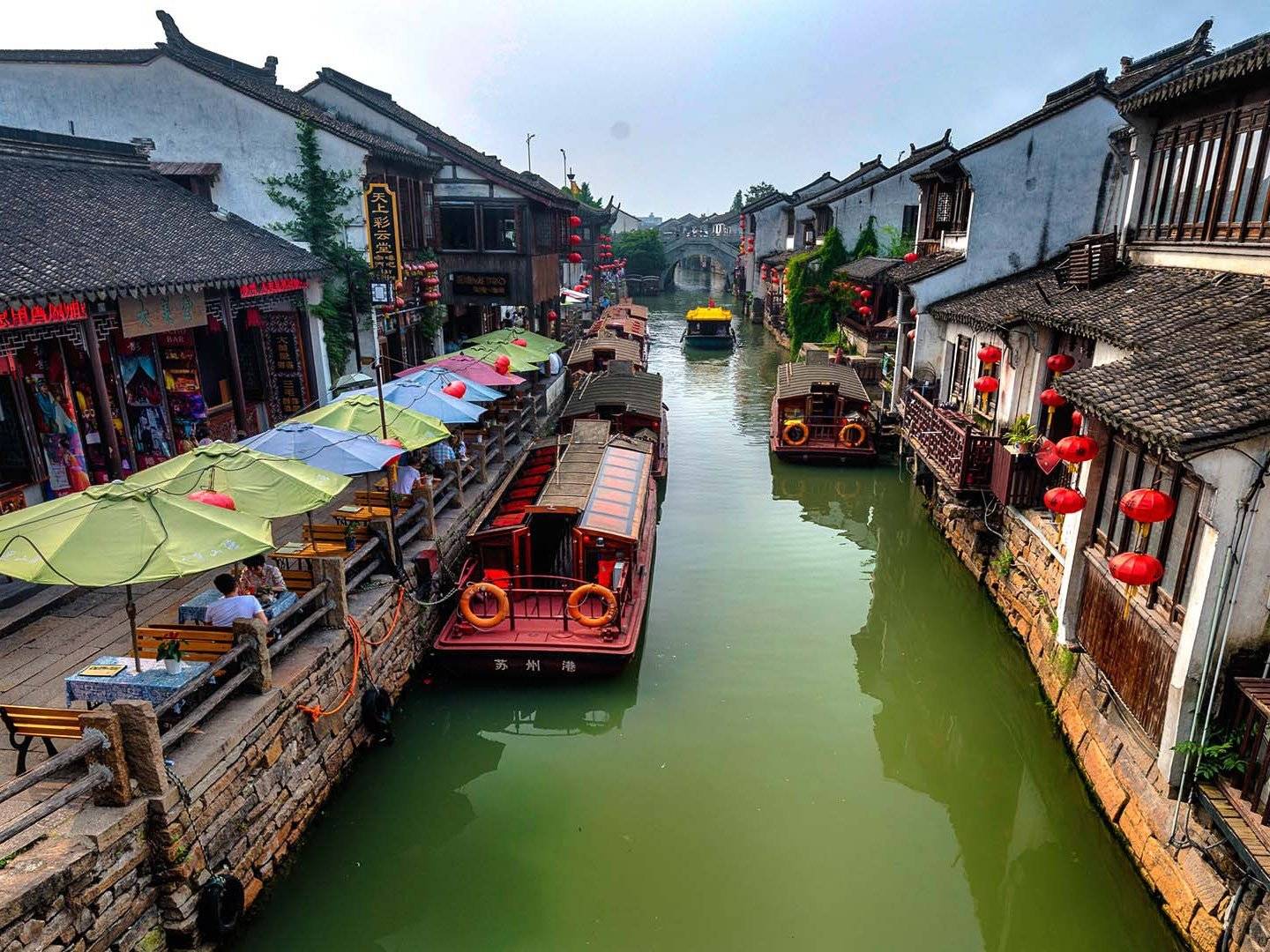 Serenidad en Jiangnan con el Lago Oeste y los Jardines de Suzhou