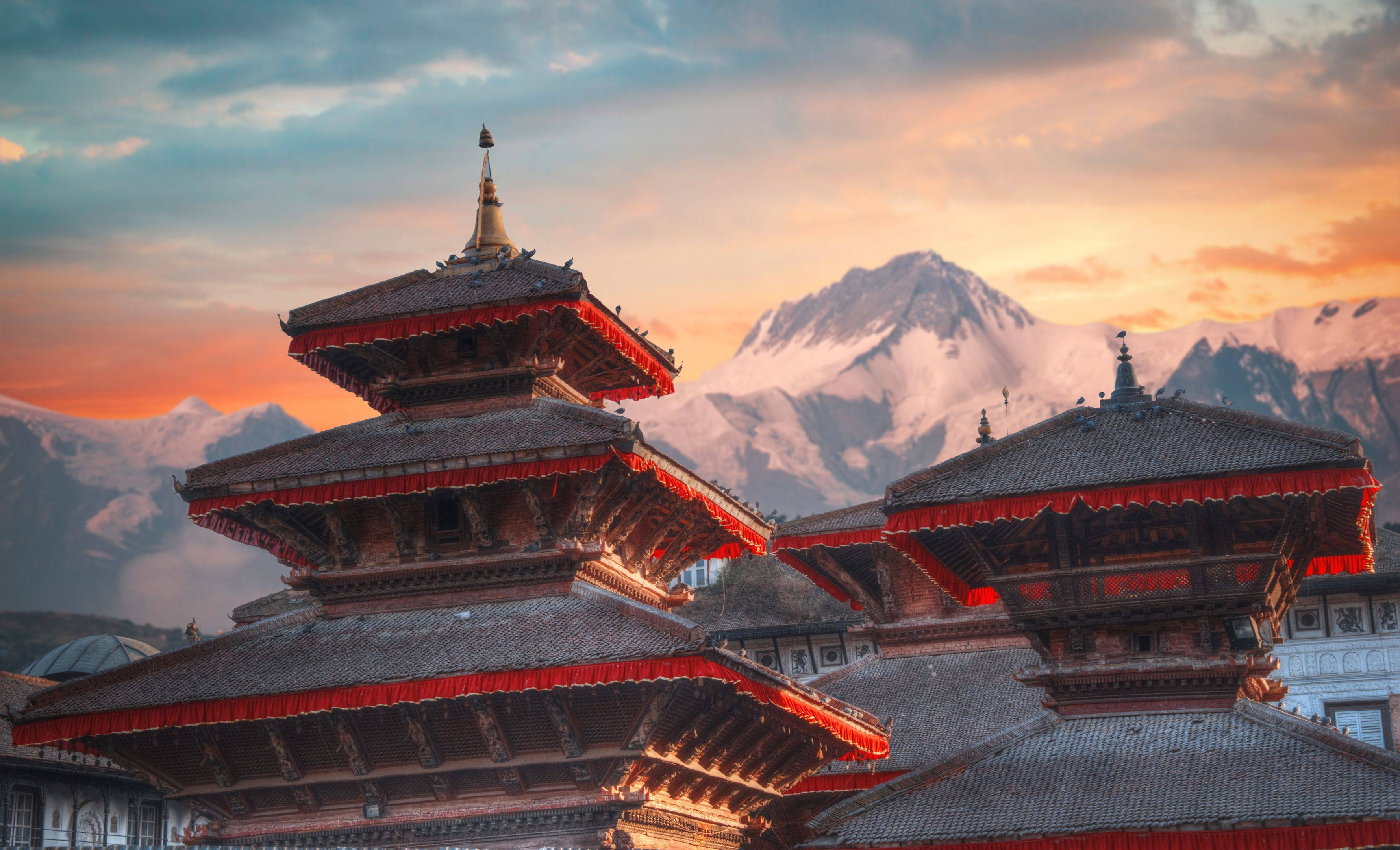 Tour di Lusso: Un Viaggio Pieno di Storia e Tradizione del Nepal