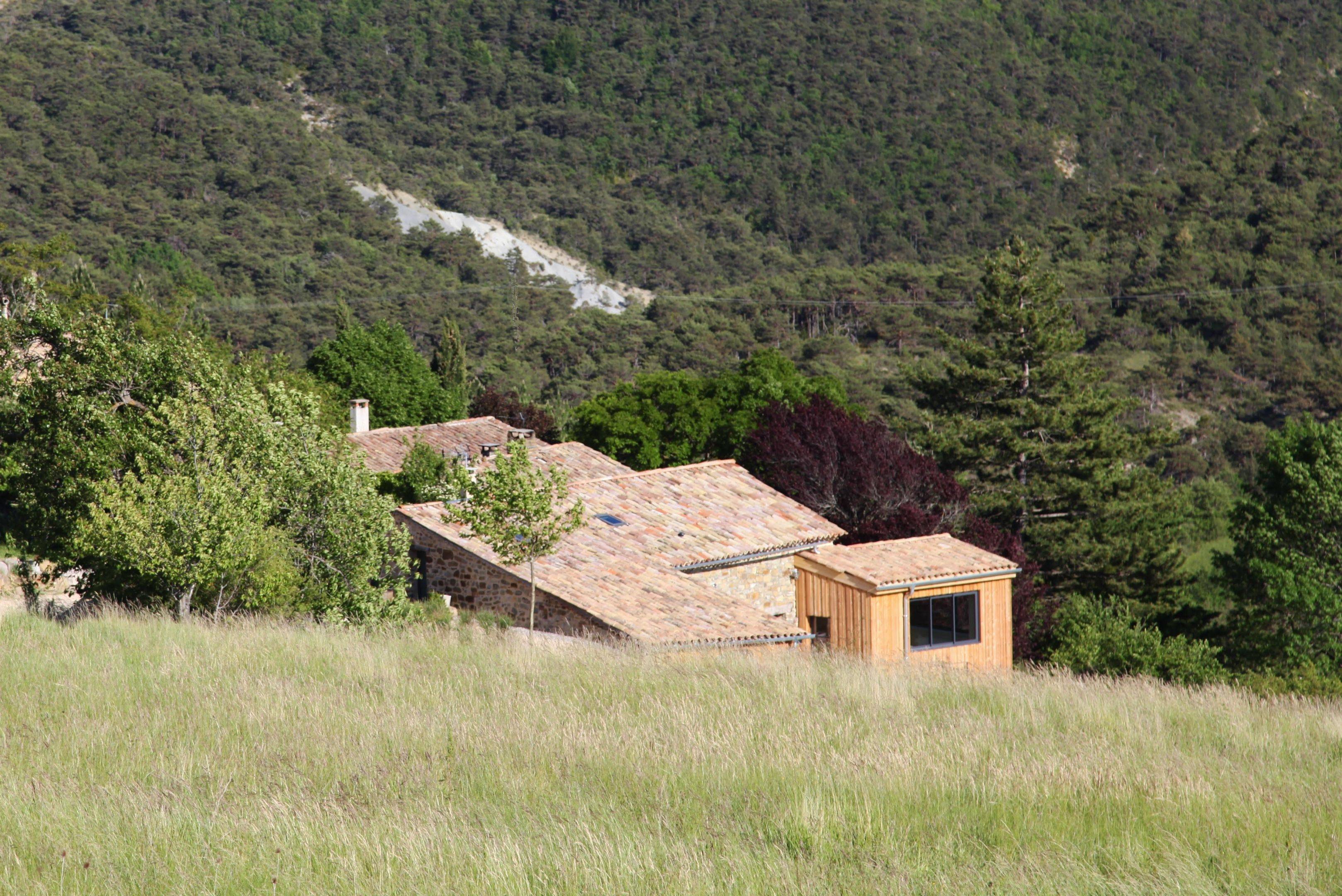 Idyllischer Frieden zwischen Alpen und Provence 