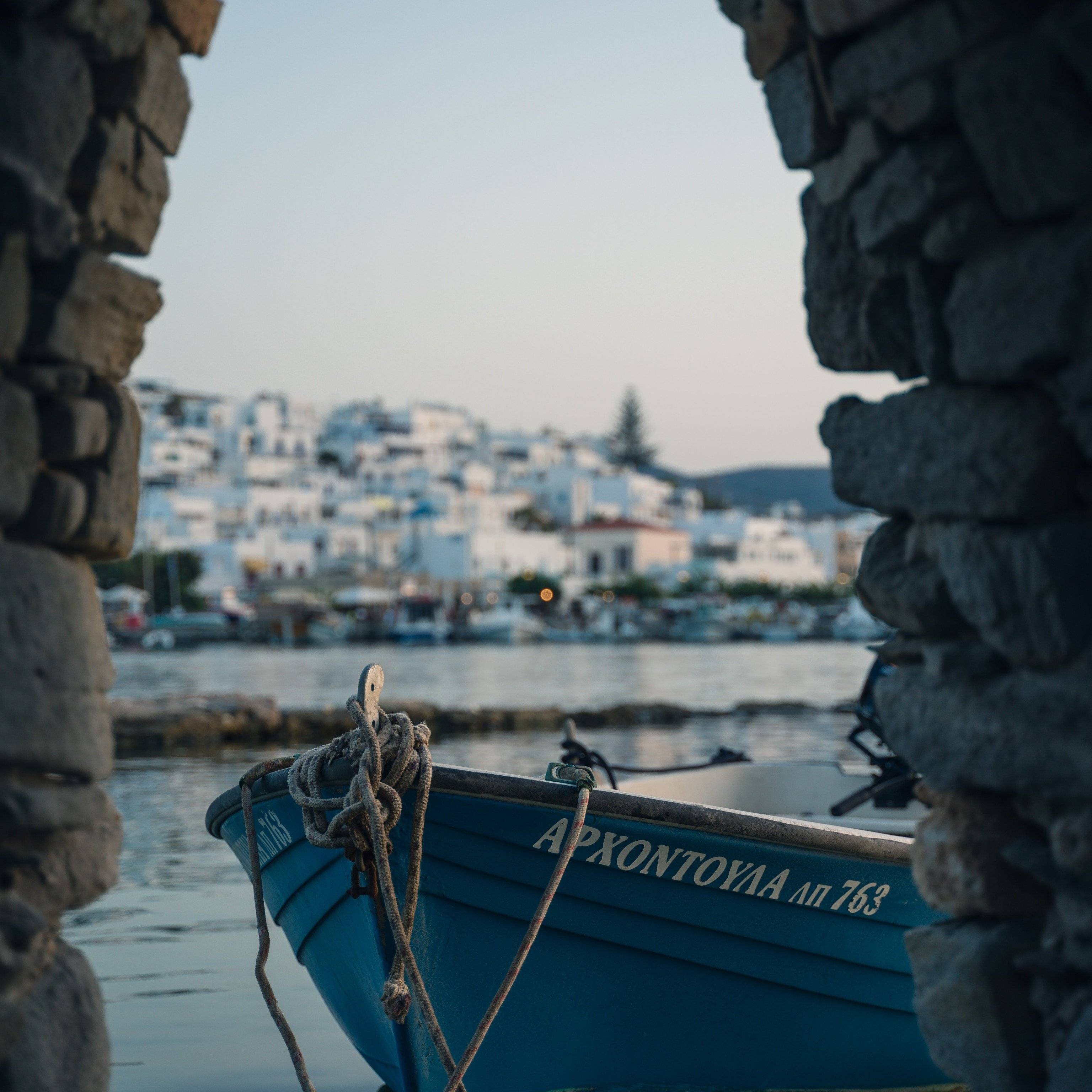 Familienurlaub: Entdeckung und Entspannung auf dem Festland und der Insel Paros