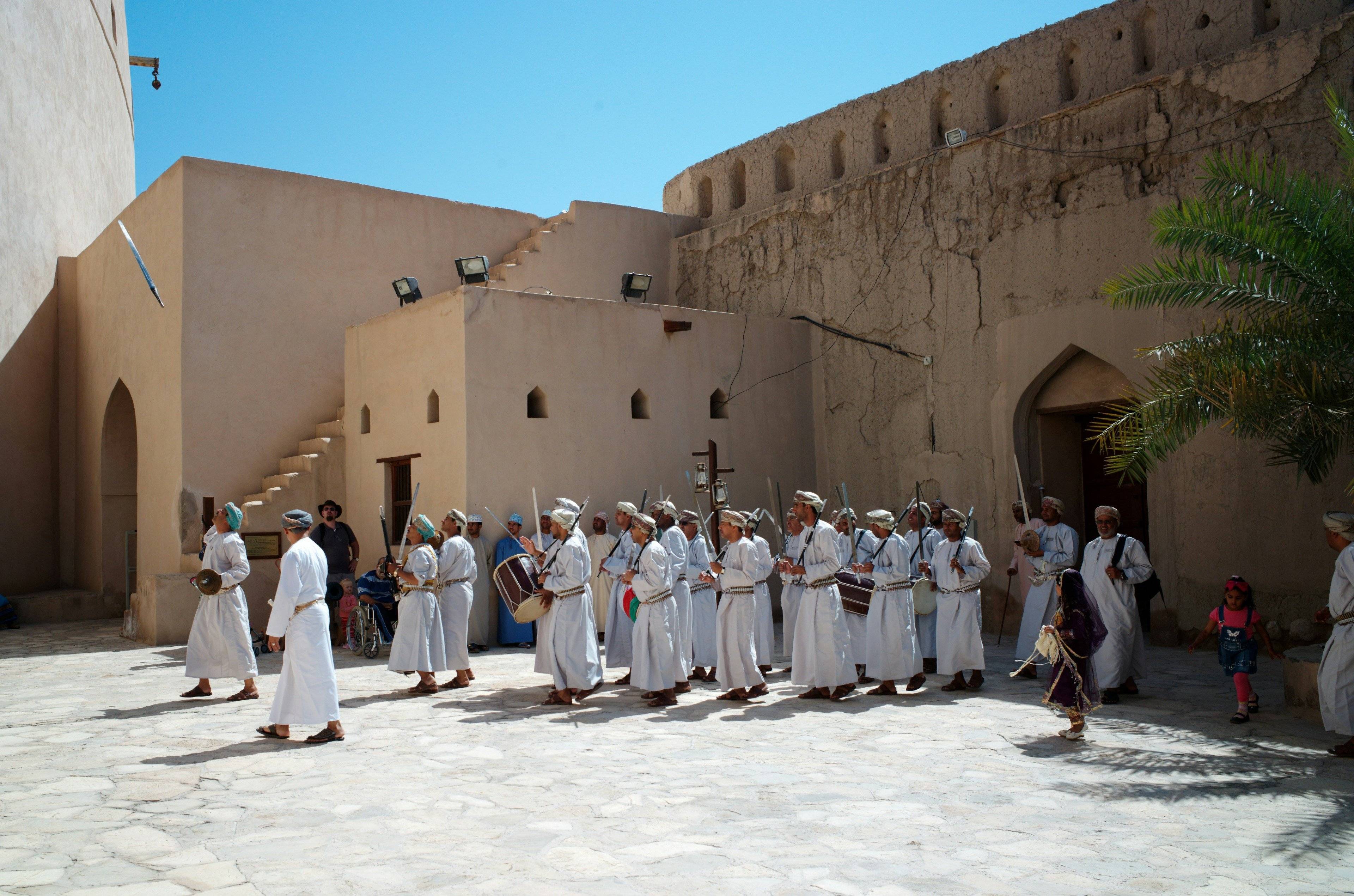 Vive una Aventura Cultural y Natural en Omán - Tour en Grupo