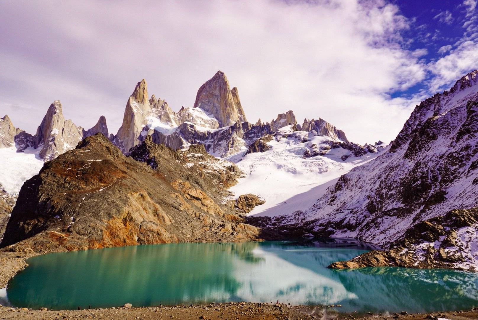 Tierra de Gigantes: Glaciares y Cataratas