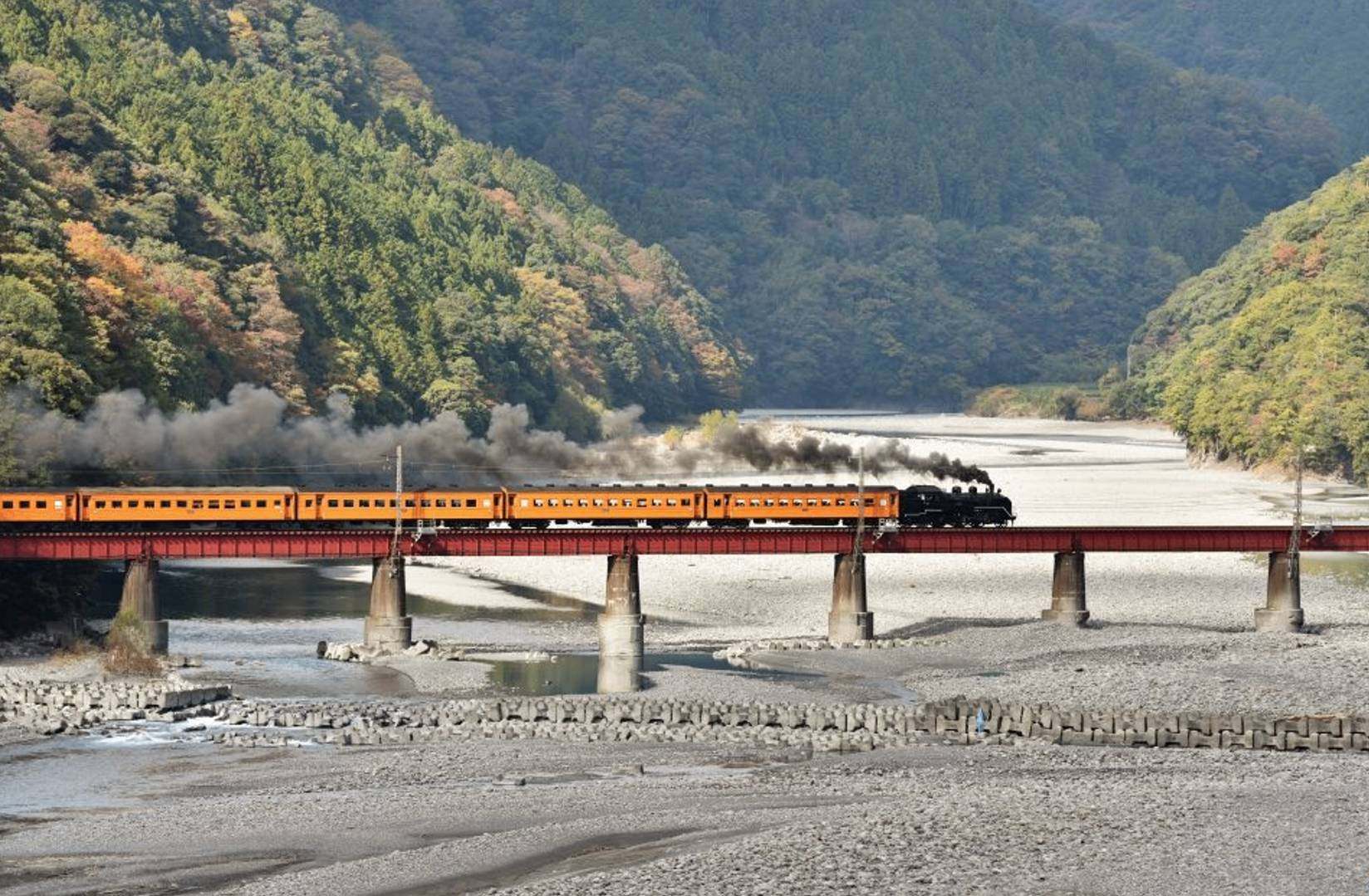 Maravillas de Japón en trenes excepcionales