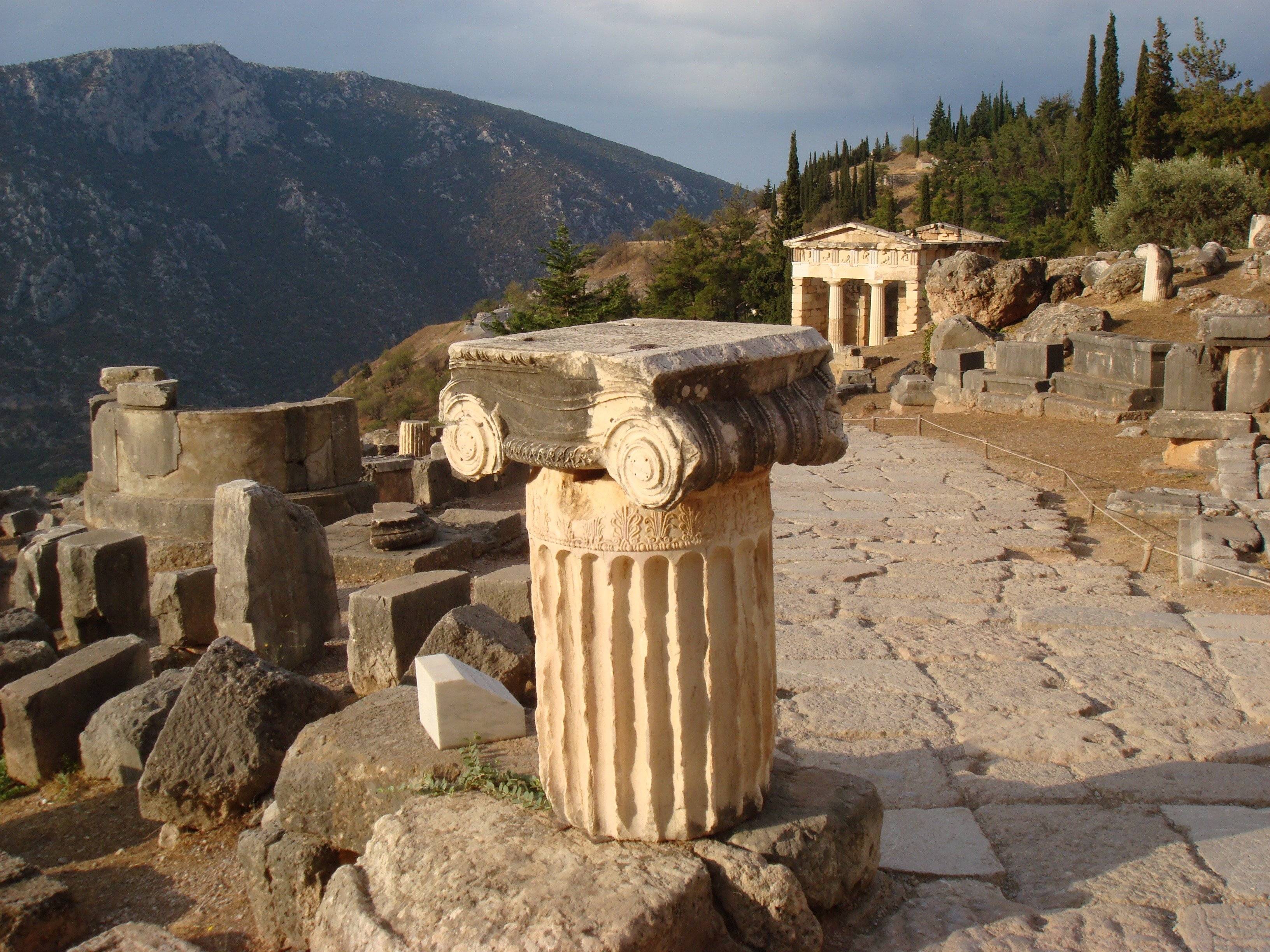 Les sites UNESCO de la Grèce continentale avec un guide : Thessalonique, le royaume de Macédoine, les Météores, Delphes, Mycènes, Nauplie, Épidaure et Athènes