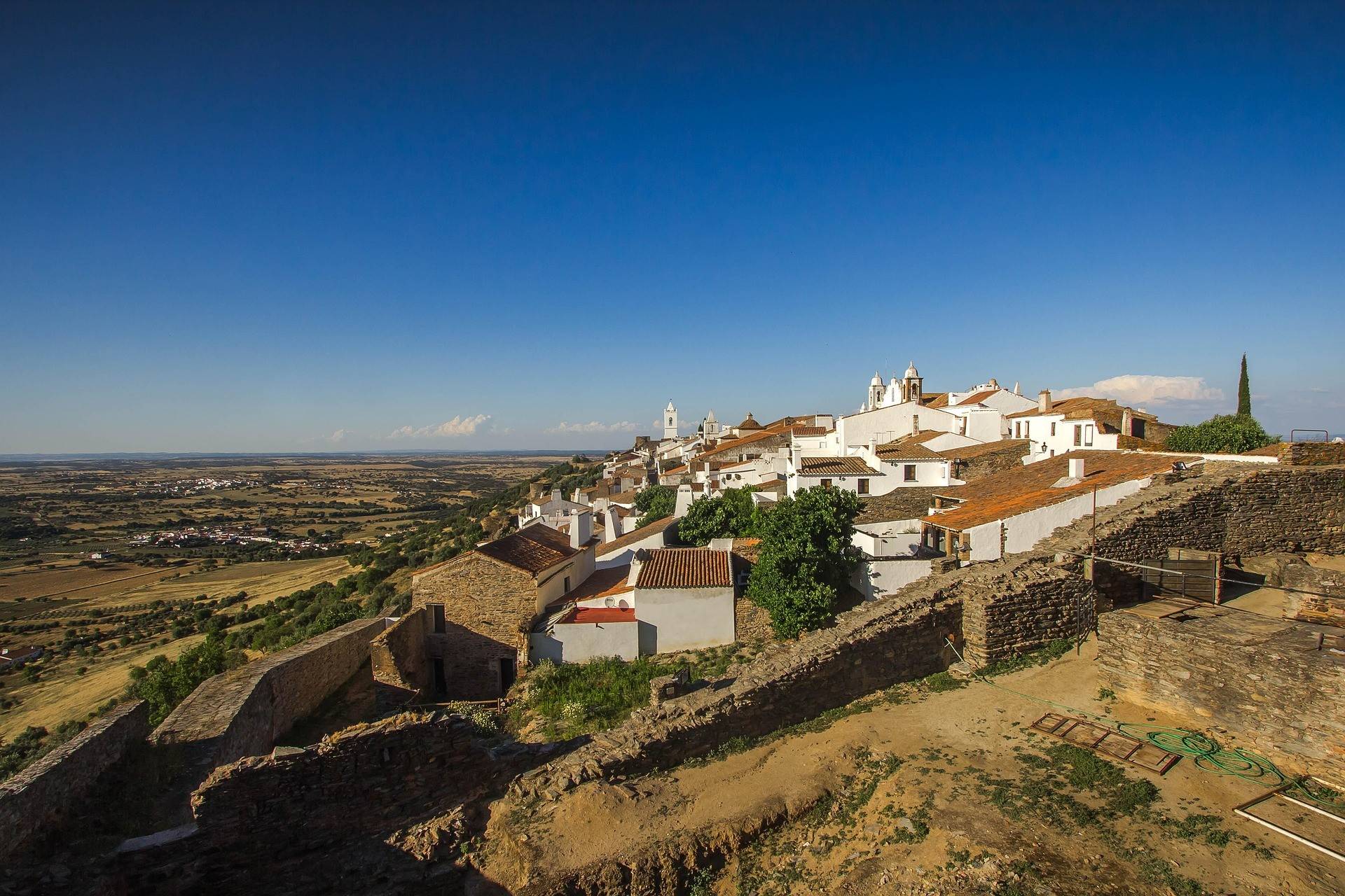 Évora, porte de l'Alentejo