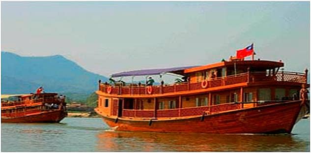 Début de la croisière sur le légendaire fleuve Irrawaddy