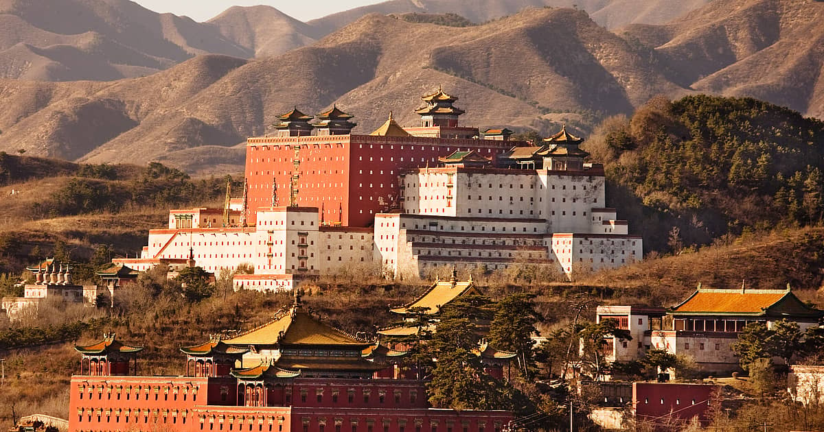 Visit Chengde in a tailor-made tour | Evaneos