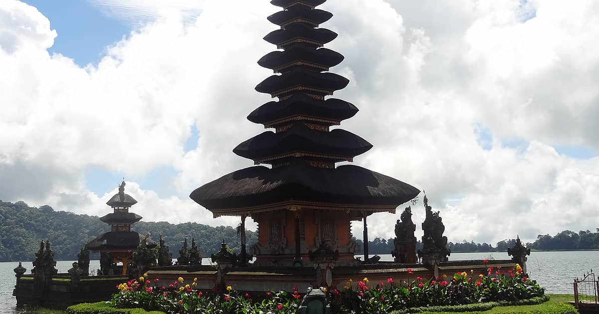 Air Terjun Candi Kuning: Permata Tersembunyi di Bali yang Memikat Jiwa