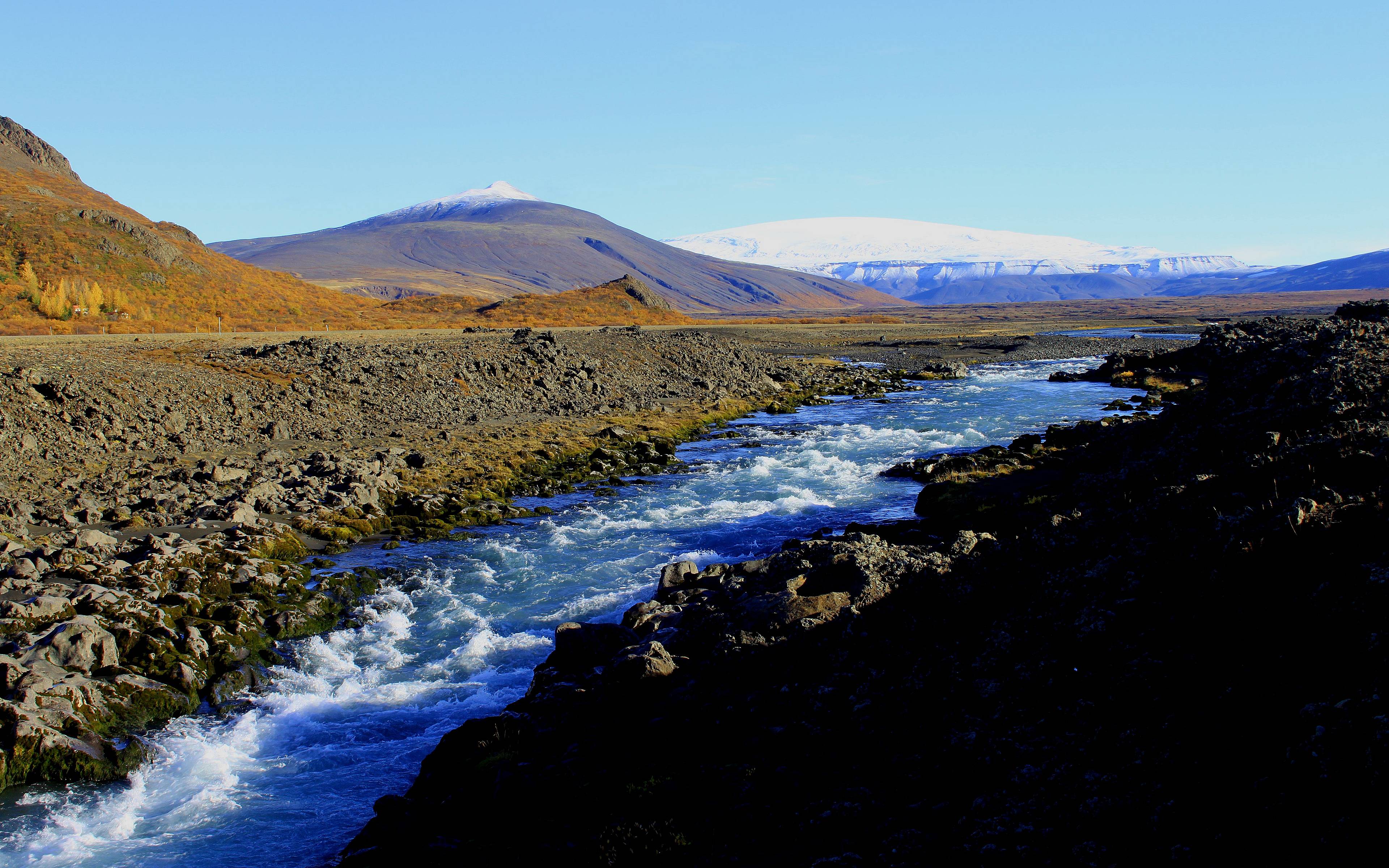 Gletscher Langjökull, Schildvulkan Skjaldbreiður & Lavawasserfälle Hraunfossar 