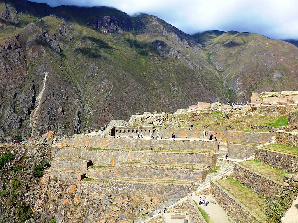 Flug nach Cusco - Imposante Inkafestung Ollantaytambo und Zugfahrt durchs Heiliges Tal