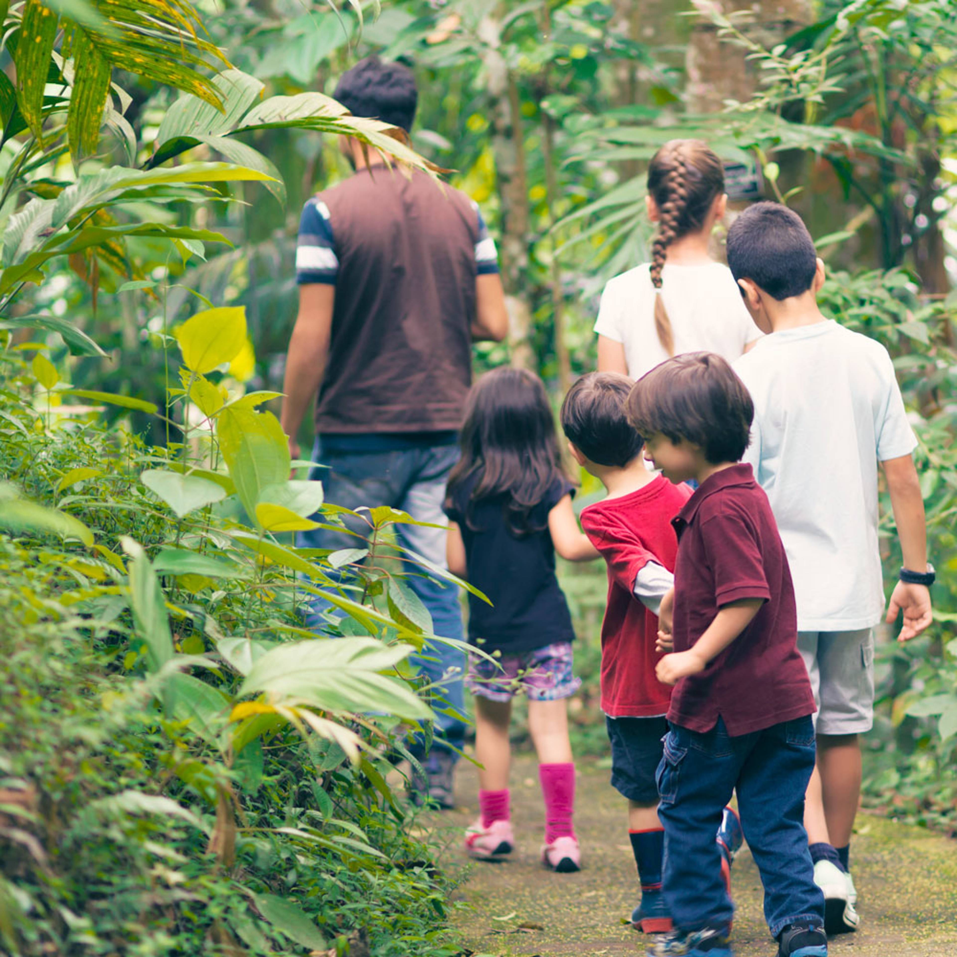 Design your perfect family vacation with a local expert in Colombia