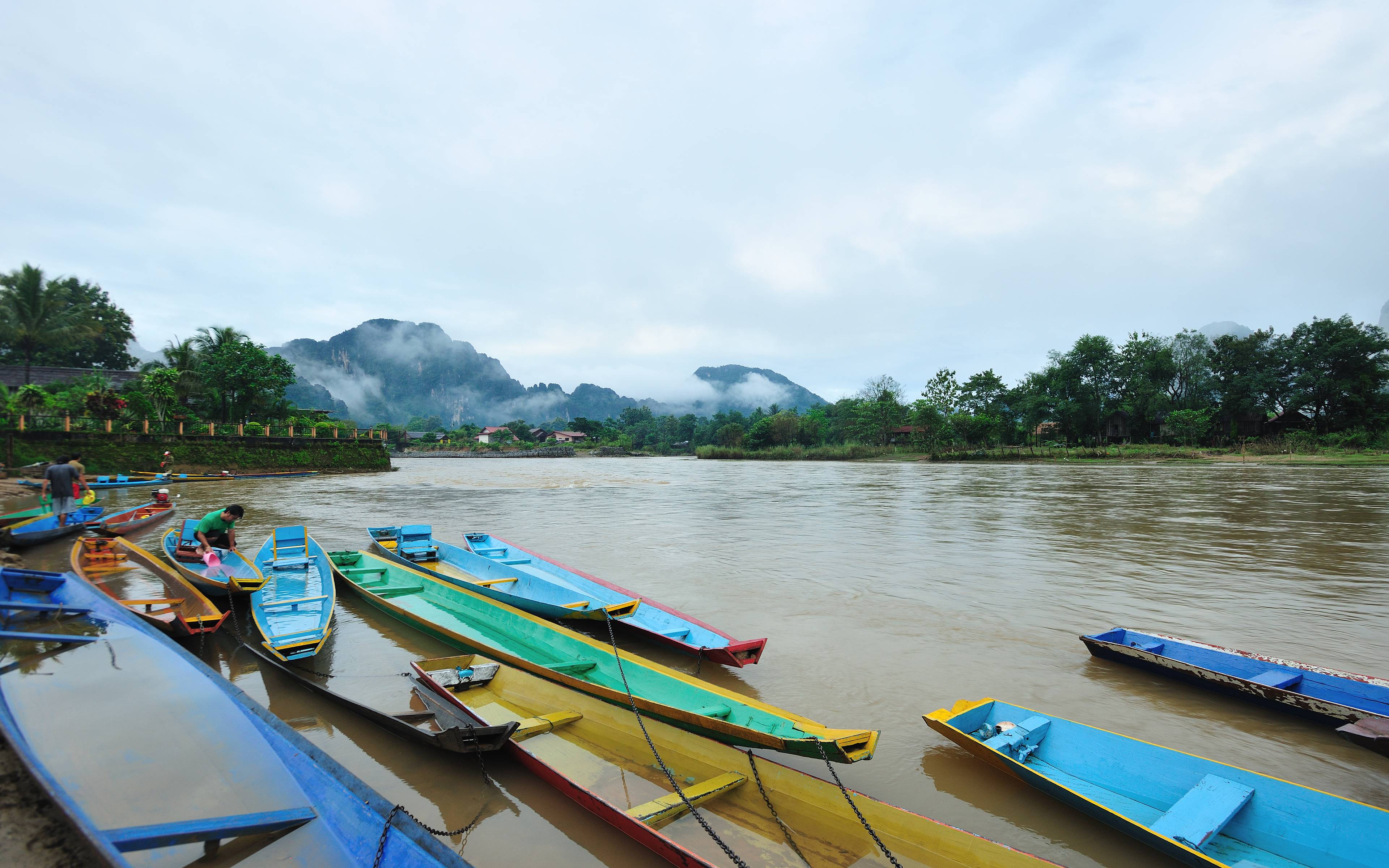 Descubriendo Laos en Kayak y traslado a ​Vientiane