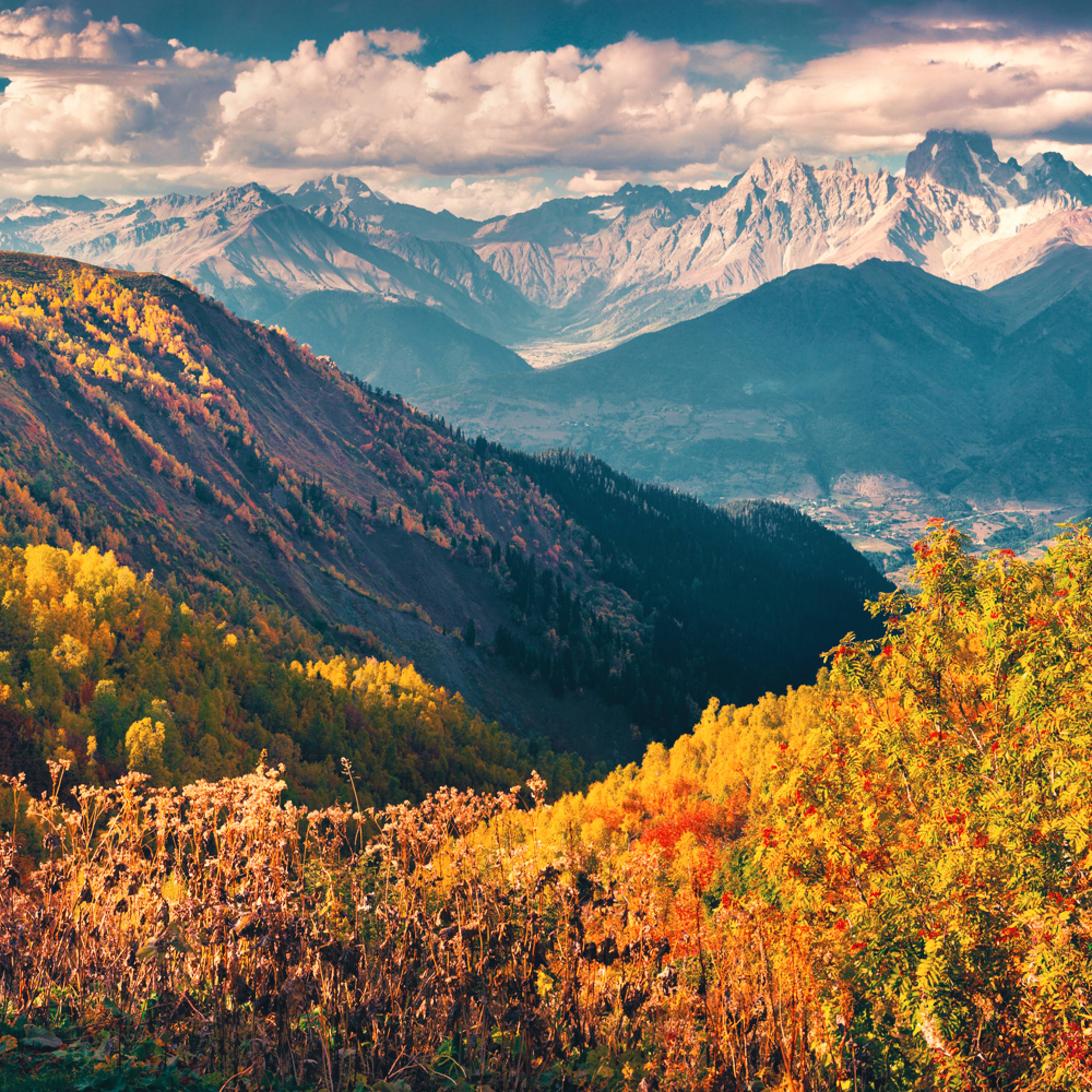 Design your perfect Autumn holiday in Georgia with a local expert