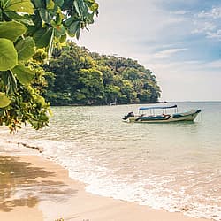 Découvrez les plus belles plages lors de votre voyage au Honduras 100% sur mesure
