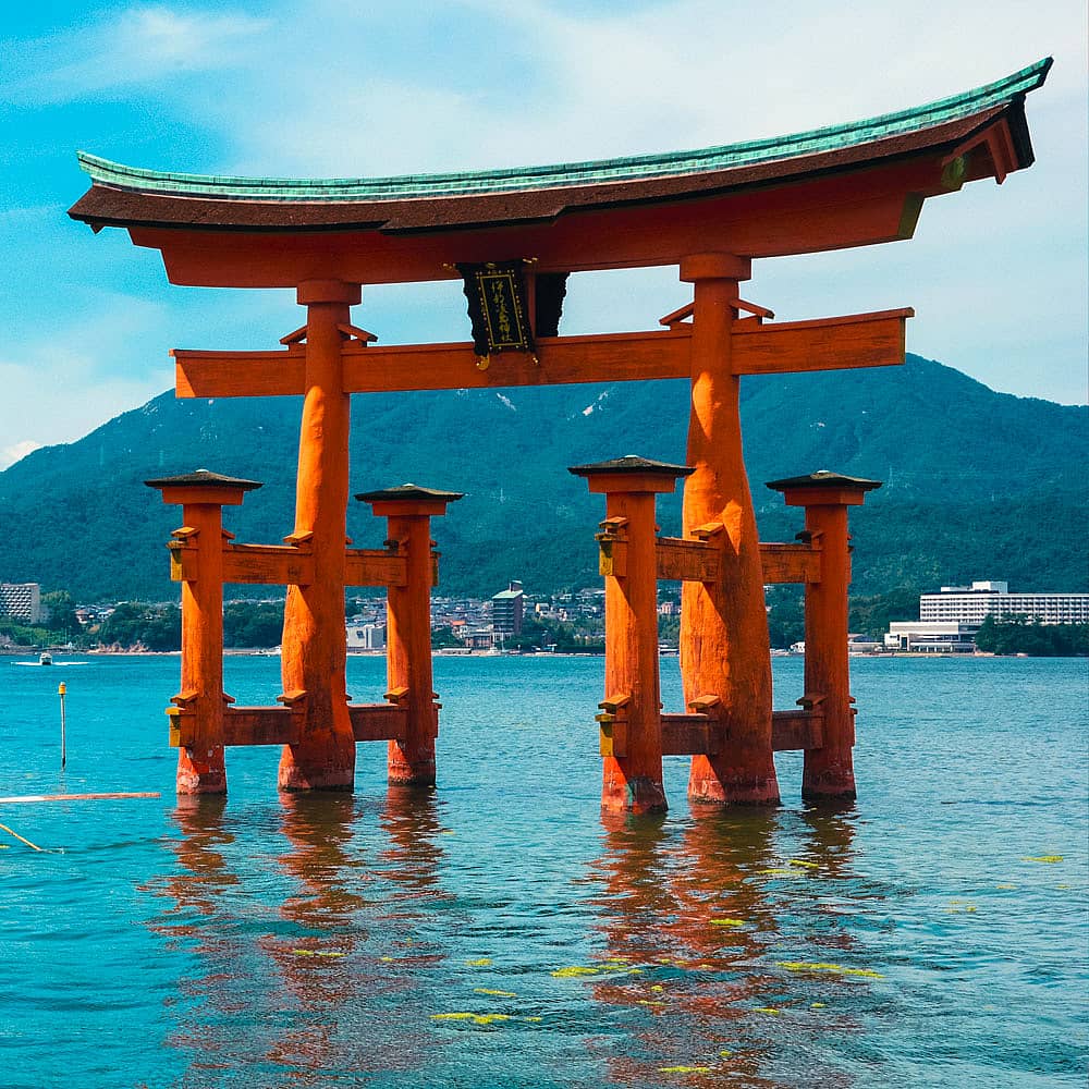 Design your perfect history tour with a local expert in Japan