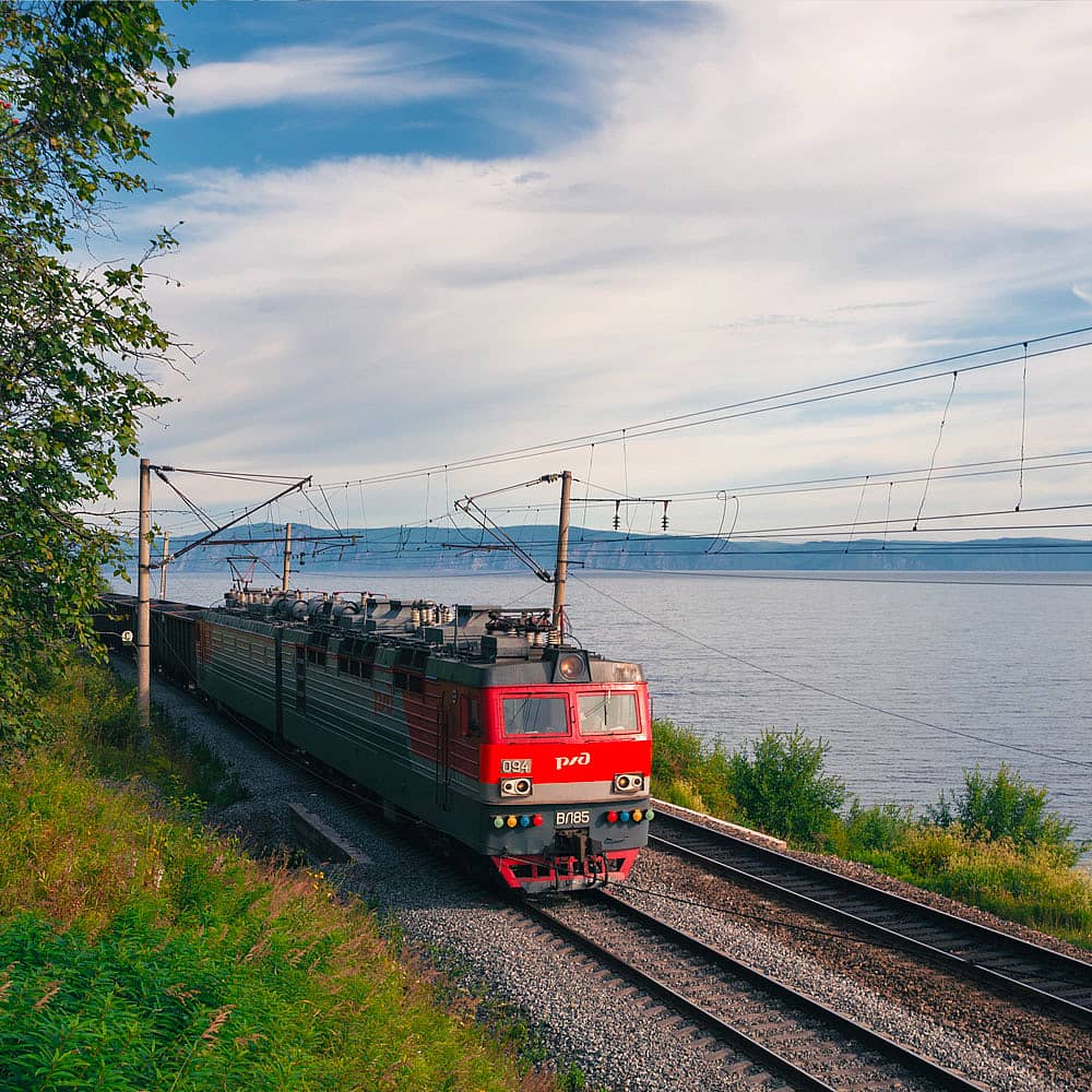 Design your perfect train tour with a local expert in Russia