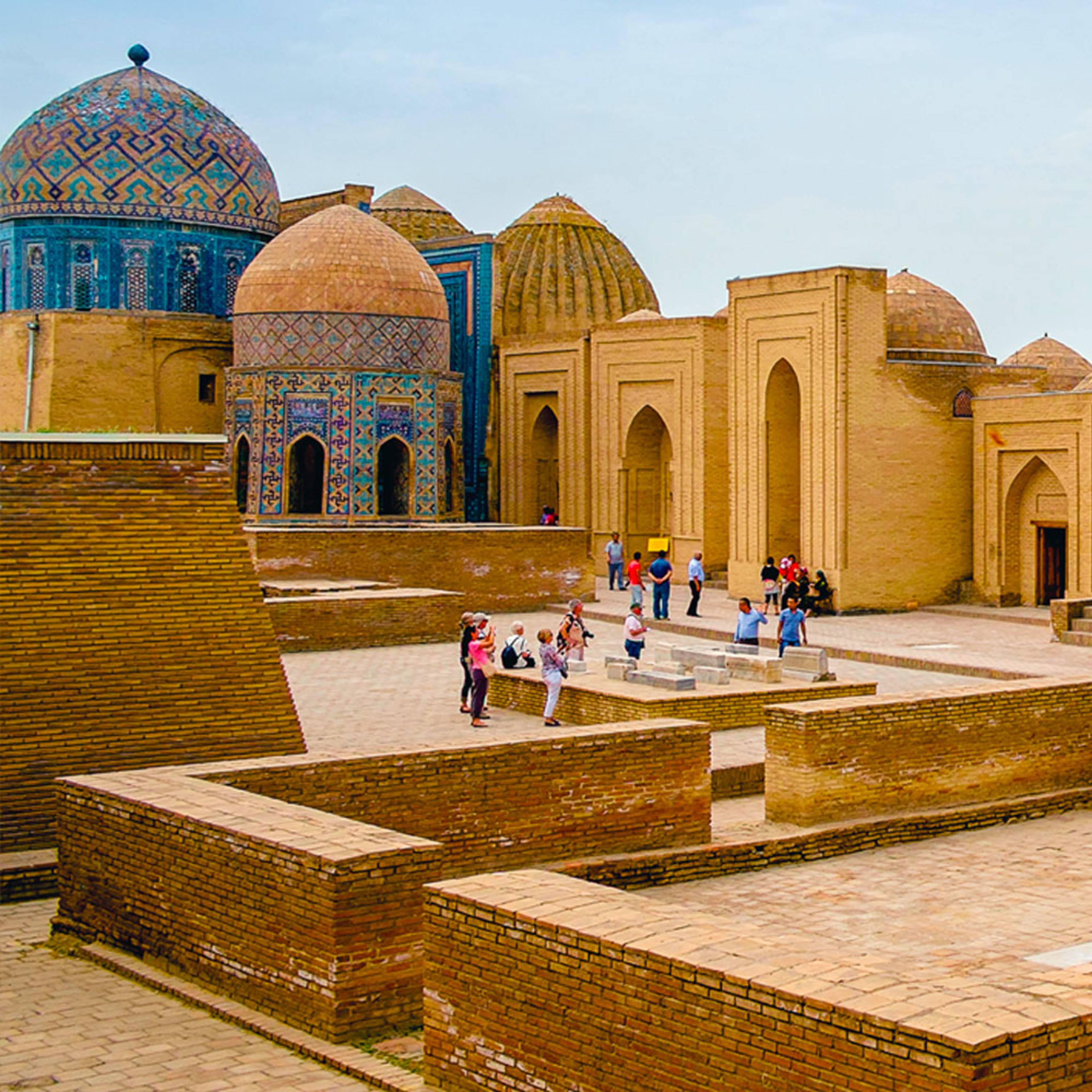 Design your perfect guided tour with a local expert in Uzbekistan