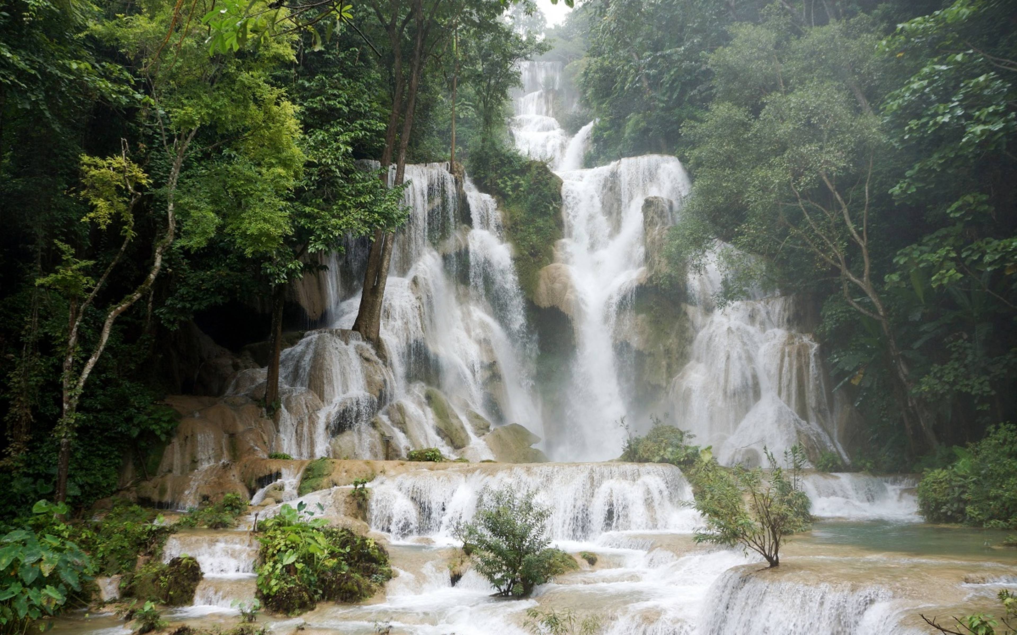 Randonnée aux chutes d'eau de Kuang Si