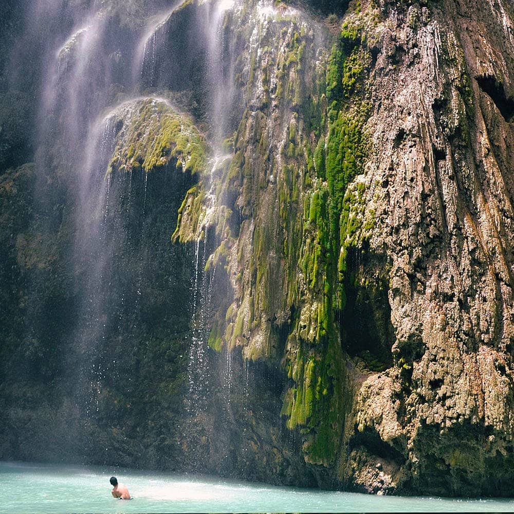 Design your perfect two week trip with a local expert in the Philippines
