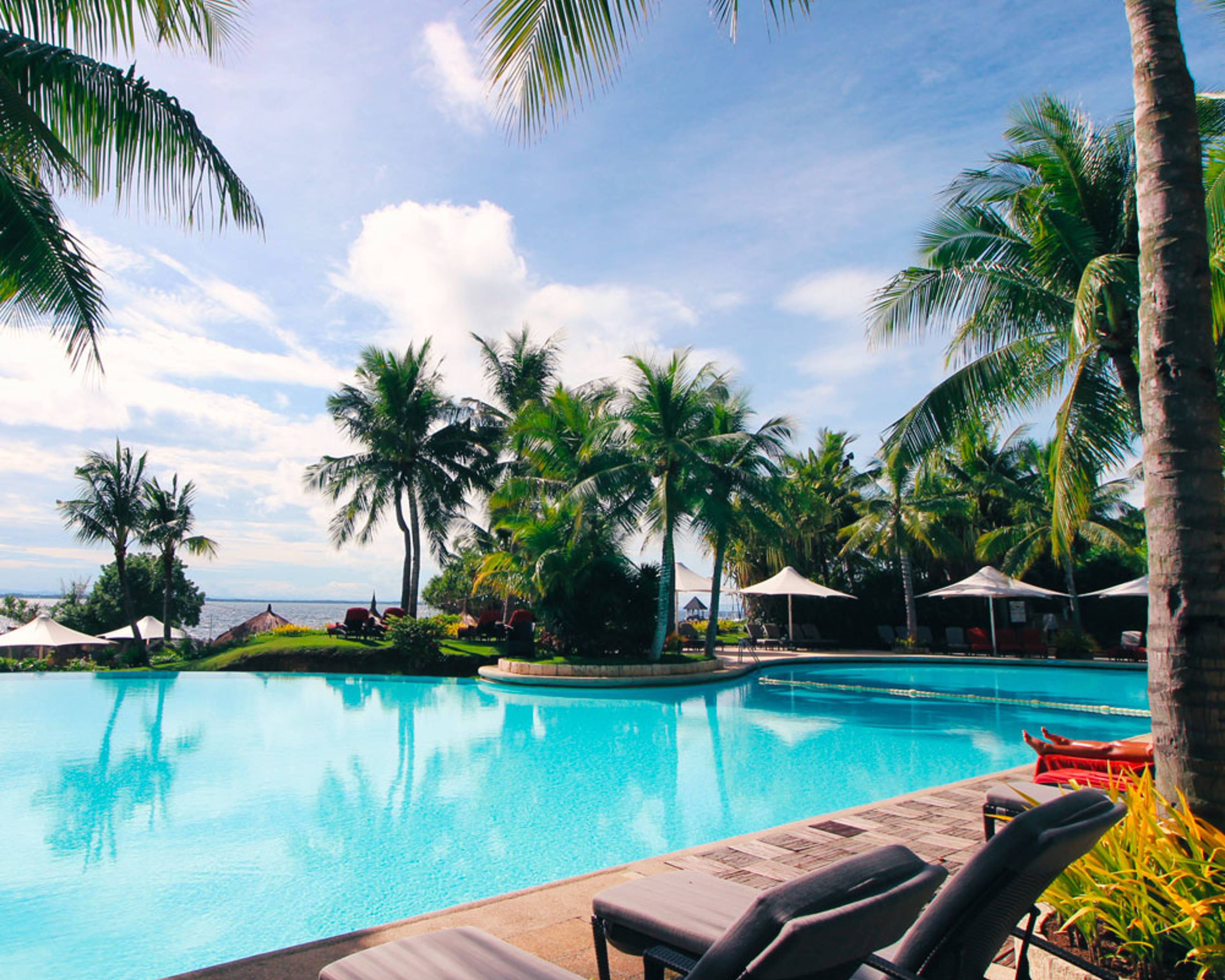 Design your perfect luxury vacation with a local expert in the Philippines