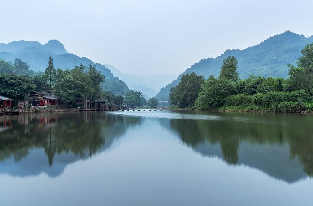 Rencontres au Sichuan : de montagnes en monastères