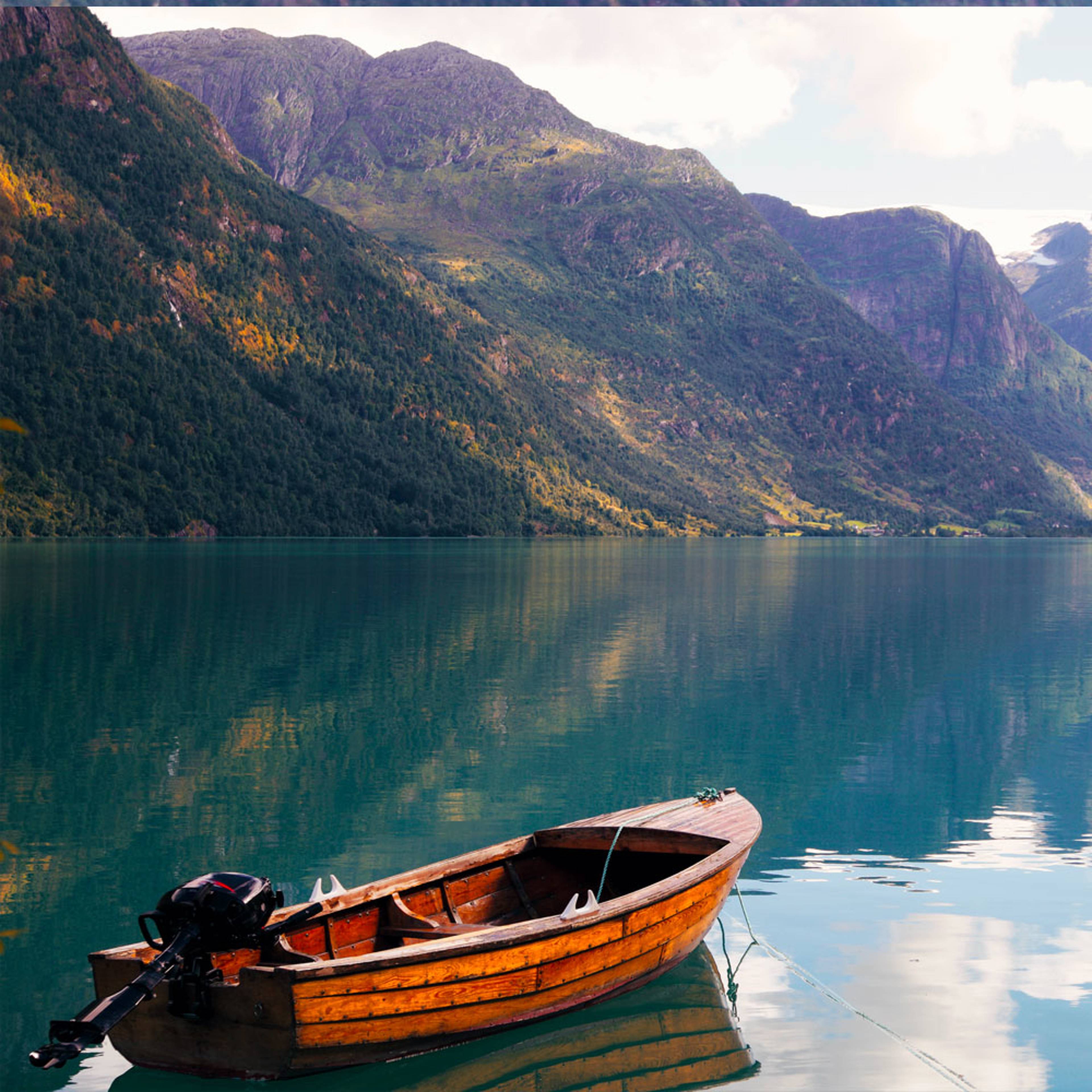 Design your perfect tour of Norway's lakes with a local expert