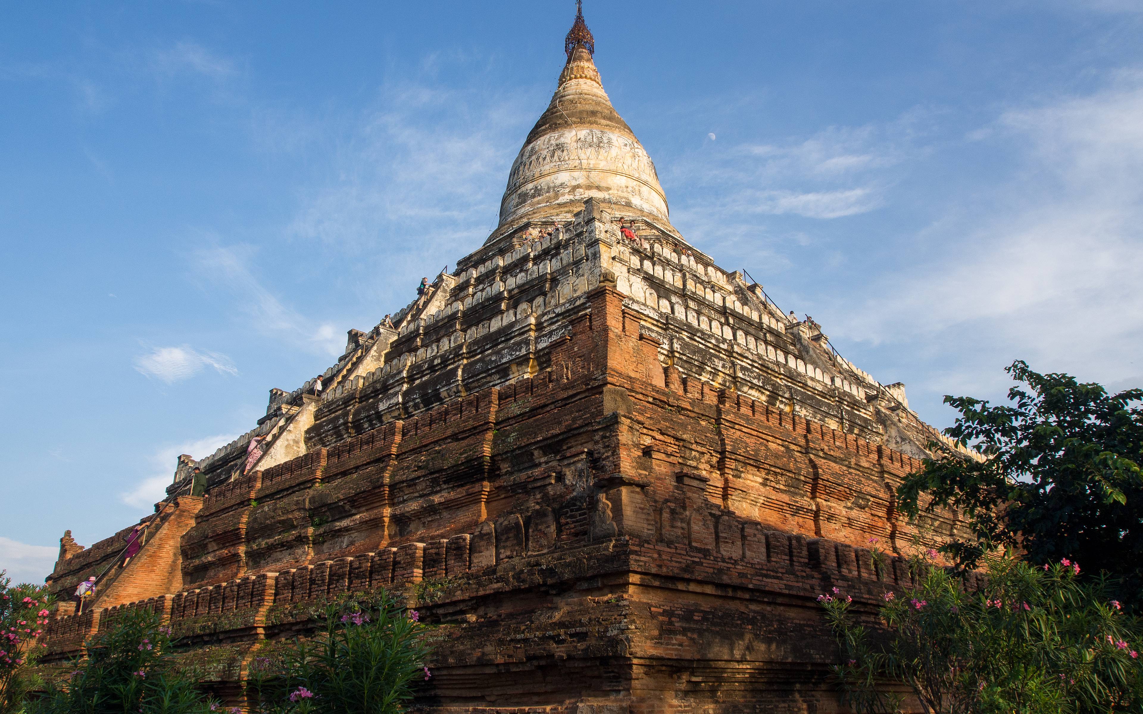 Visita ai templi di Bagan