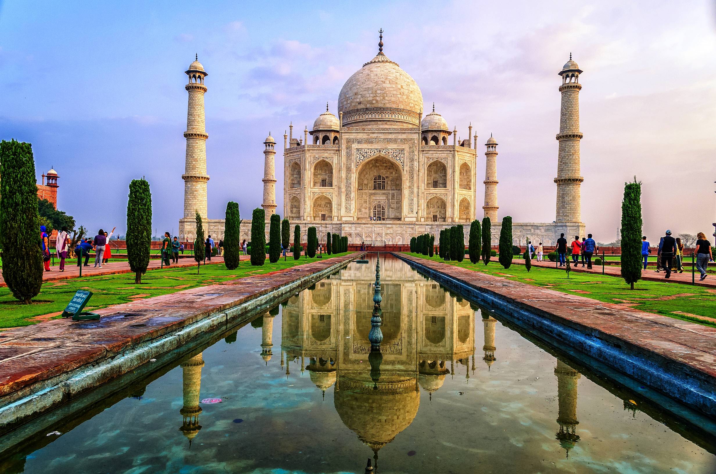 Das atemberaubende Weltwunder Taj Mahal 