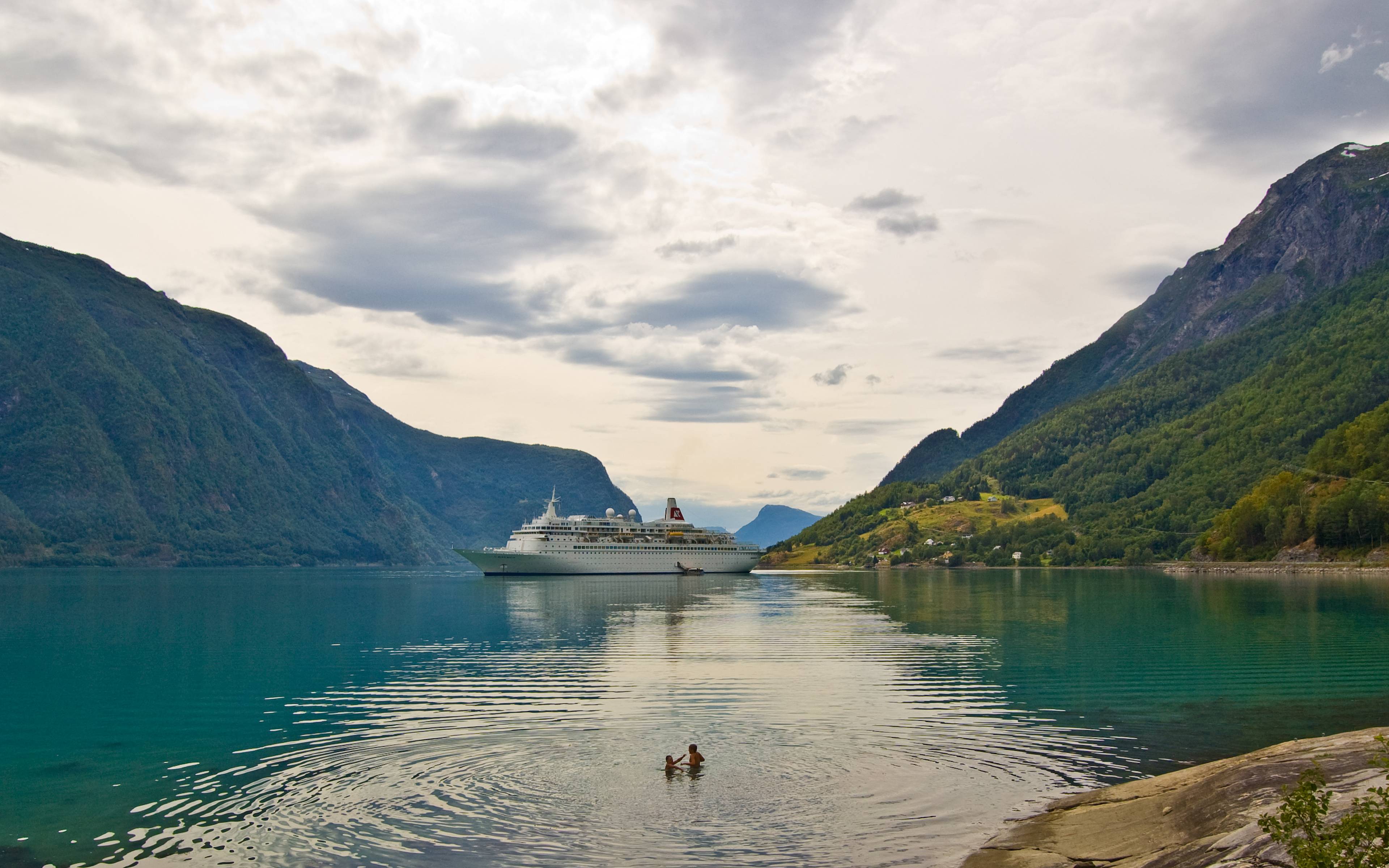 Crucero en el Sognefjord