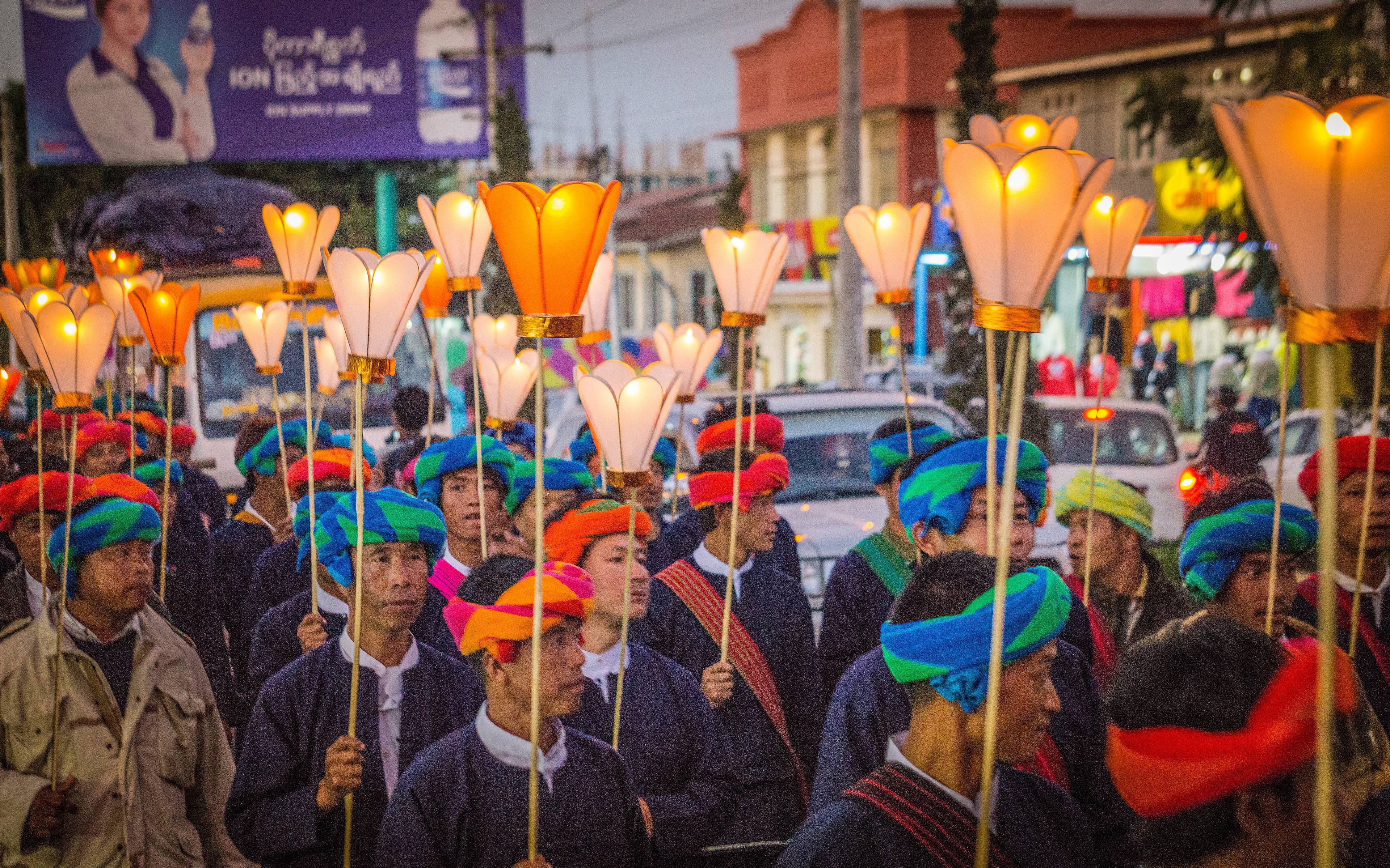 ​Il festival di mongolfiere a Taunggyi
