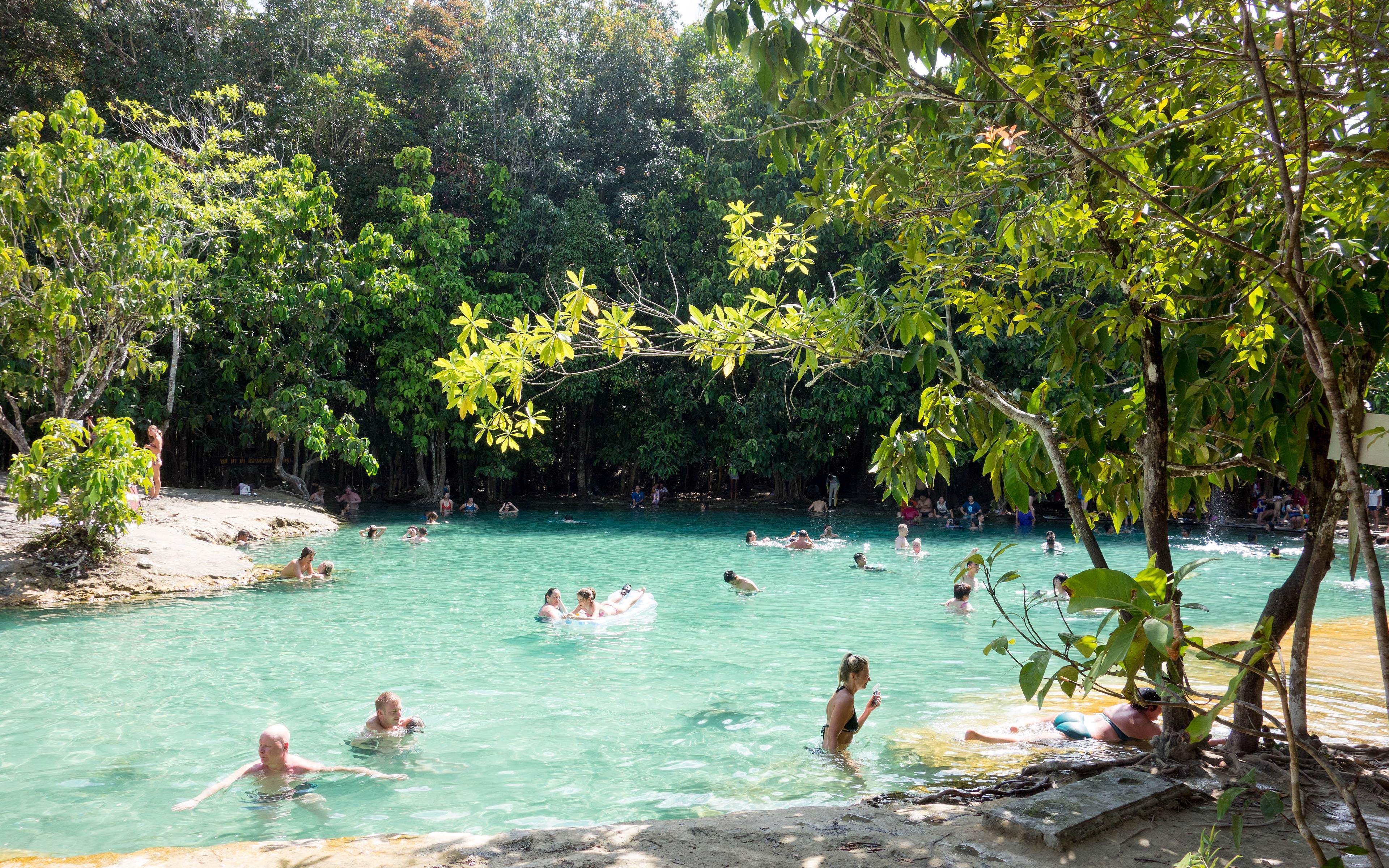 Rumbo hacia Krabi: Emerald pool, blue pool y hot springs