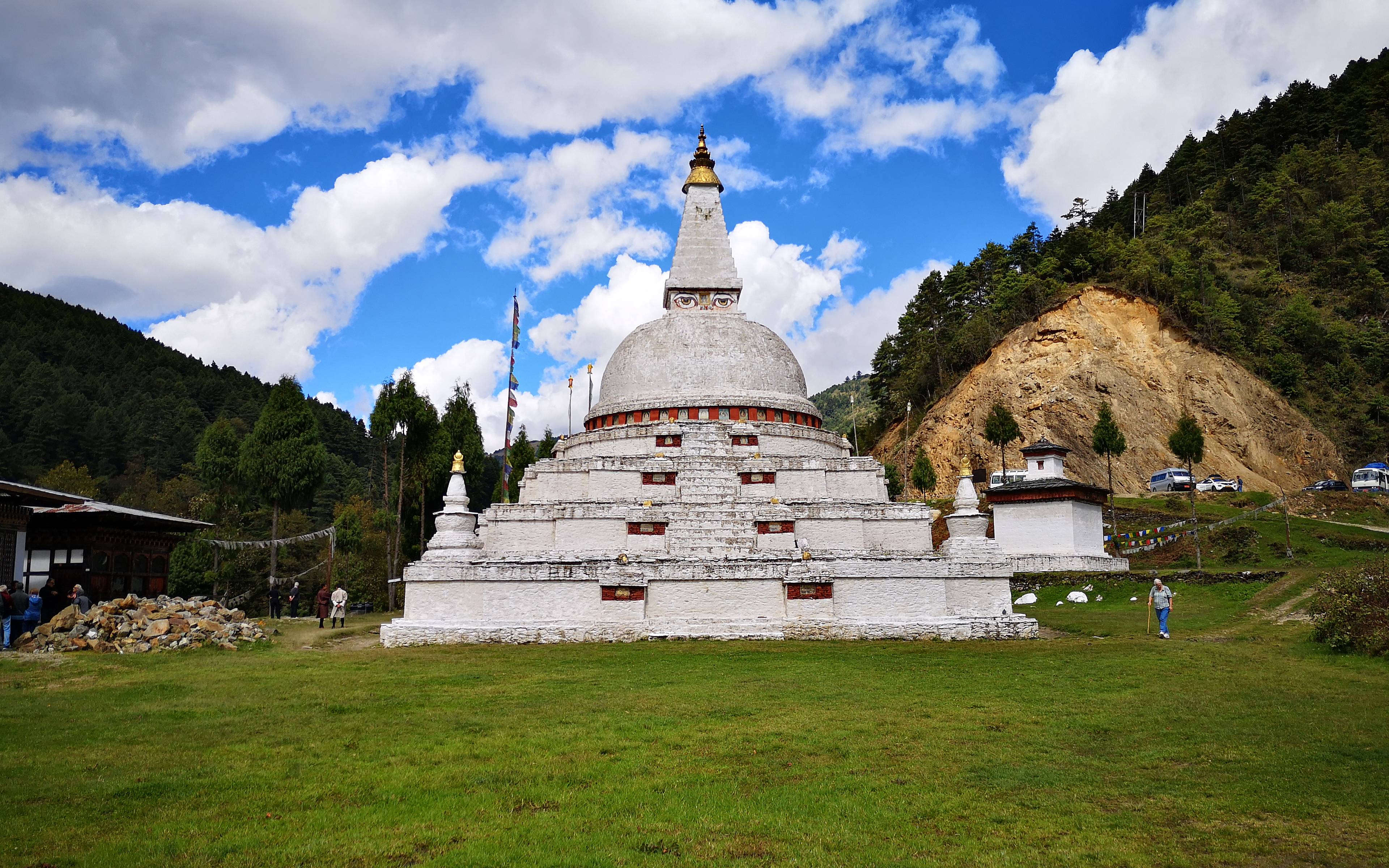 ​Berg- und Talfahrt ins Herz Bhutans