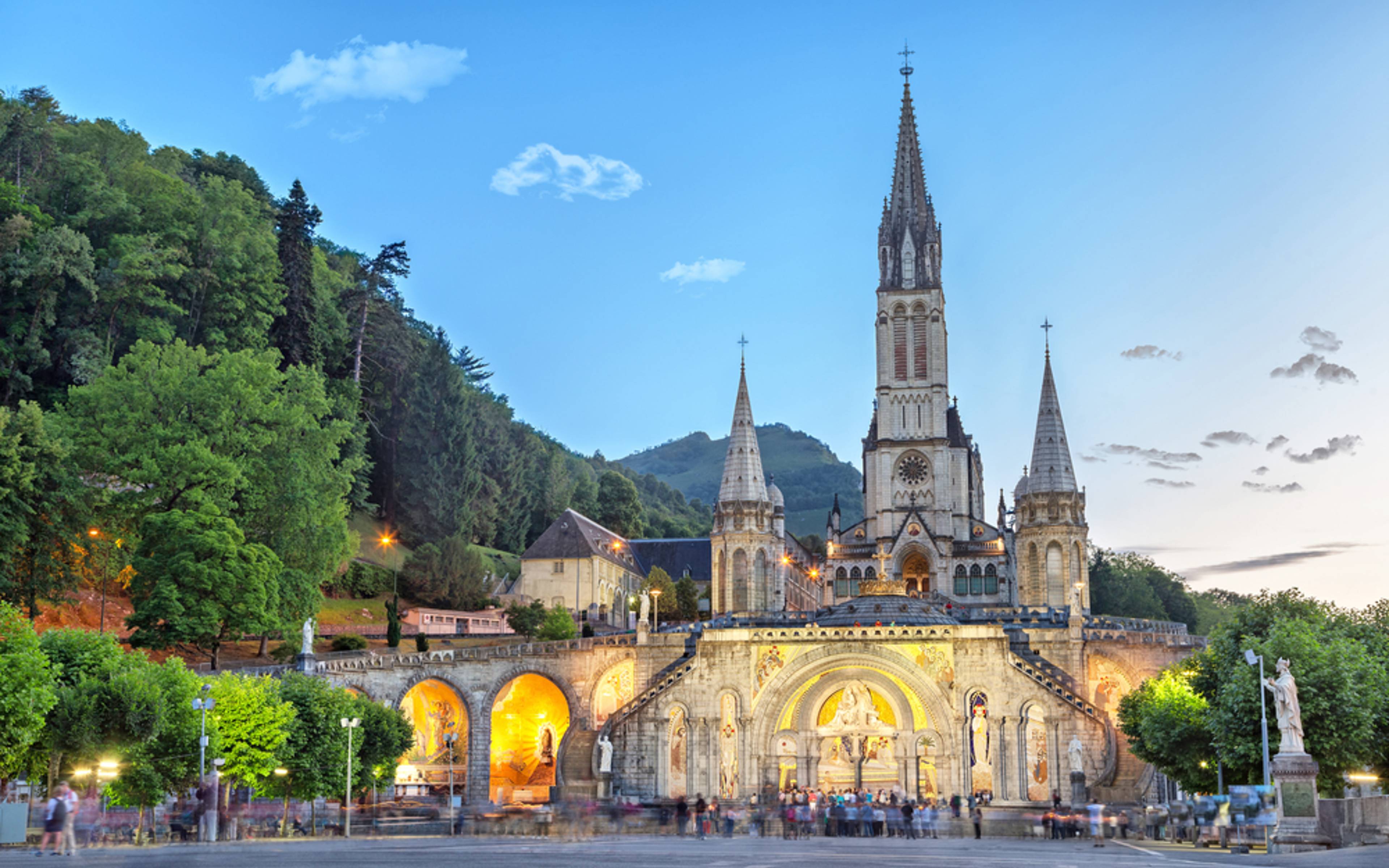 Besichtigung von Pau and Lourdes