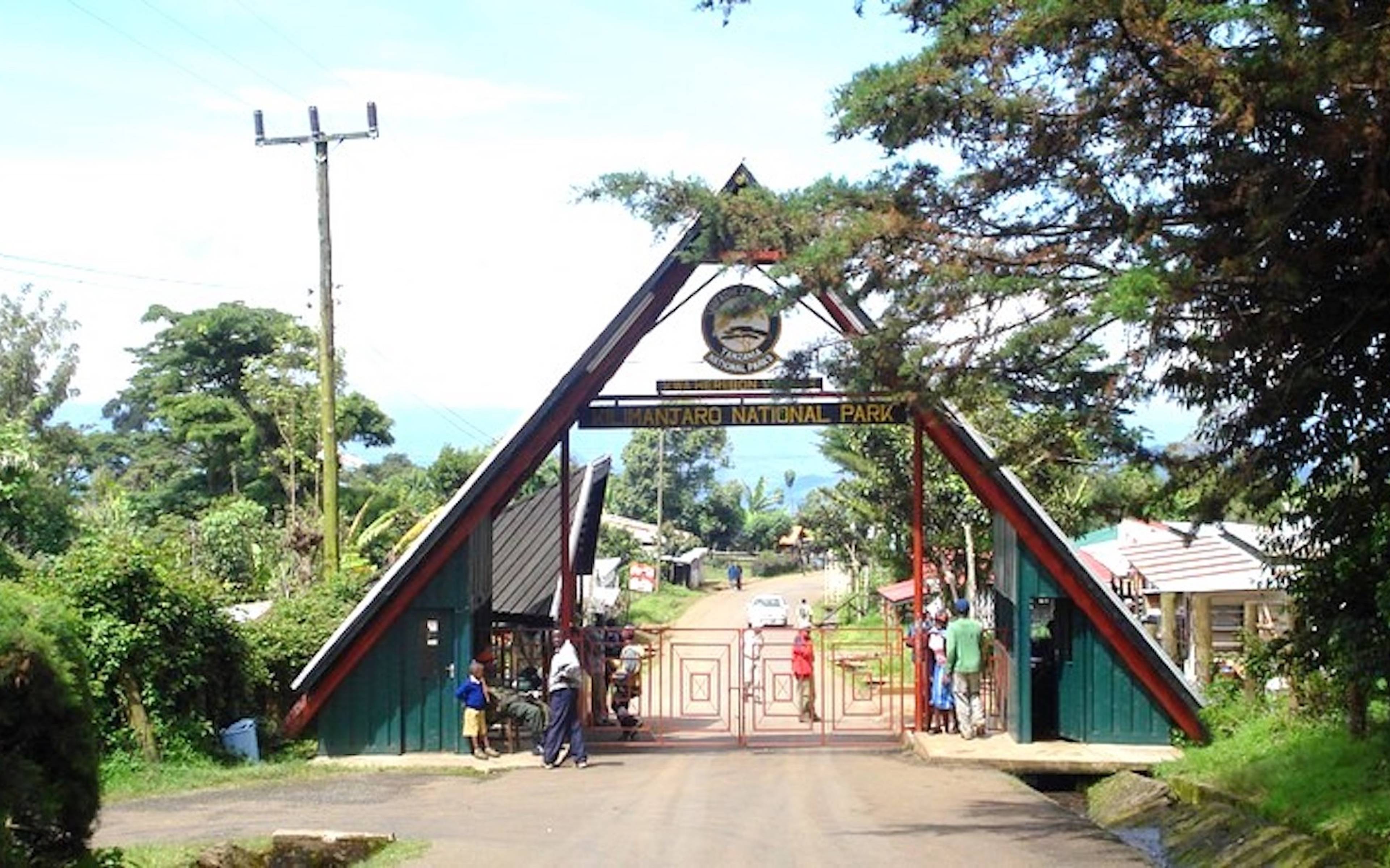 Trekking: da Marangu Gate a Mandara Hut