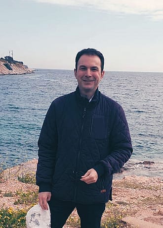 Charles - Spécialiste des voyages sur mesure en Grèce et sur ses îles
