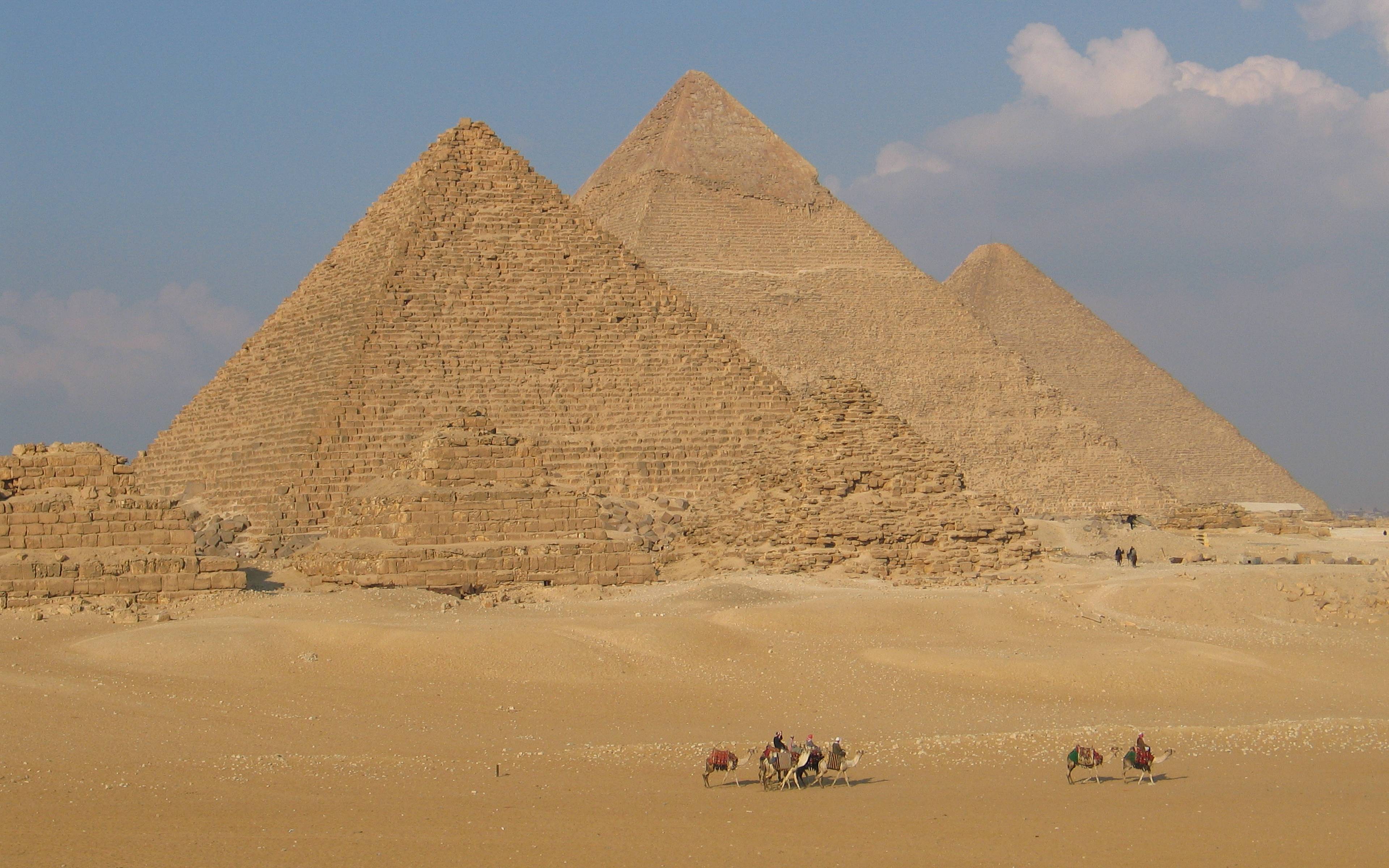 Découverte des célèbres pyramides et du sphinx