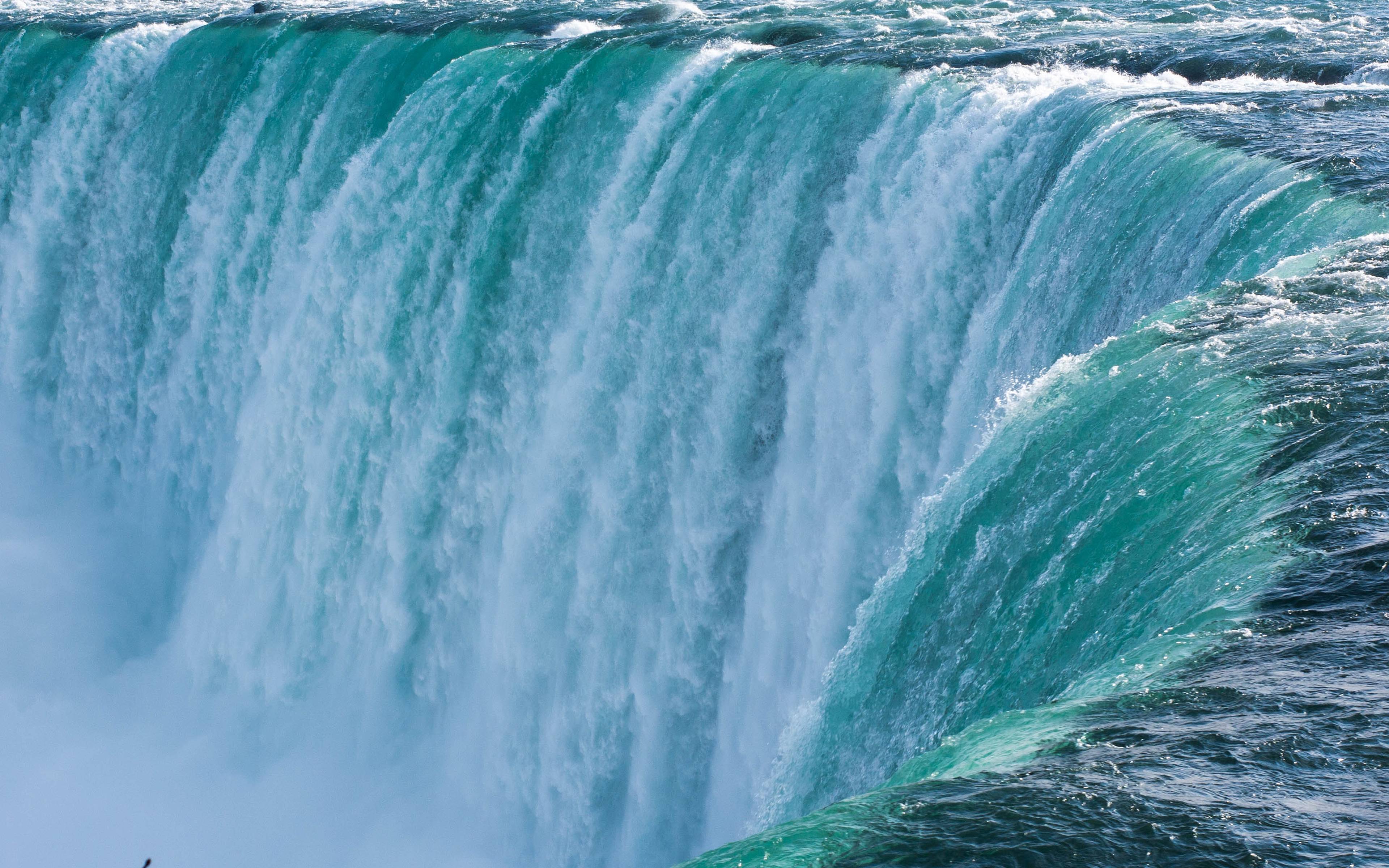 Direction les sublimes chutes du Niagara !